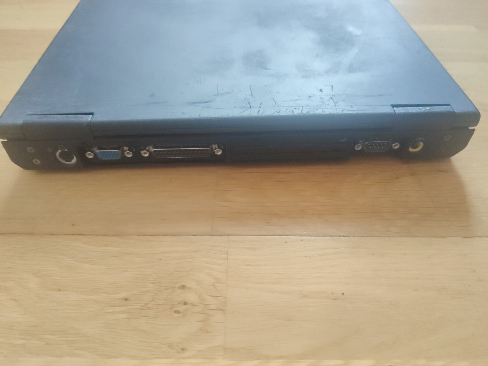 RETRO WORKING IBM ThinkPad 600 13.3″ Pentium II NO HDD/OS