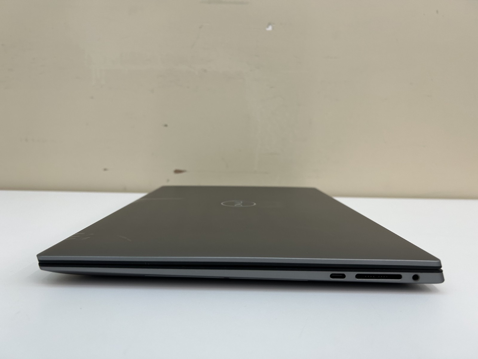 LAPTOP Dell Precision 5570 15.6″ CORE i7-12800H 1 TB NVMe SSD 32GB RAM Win 11