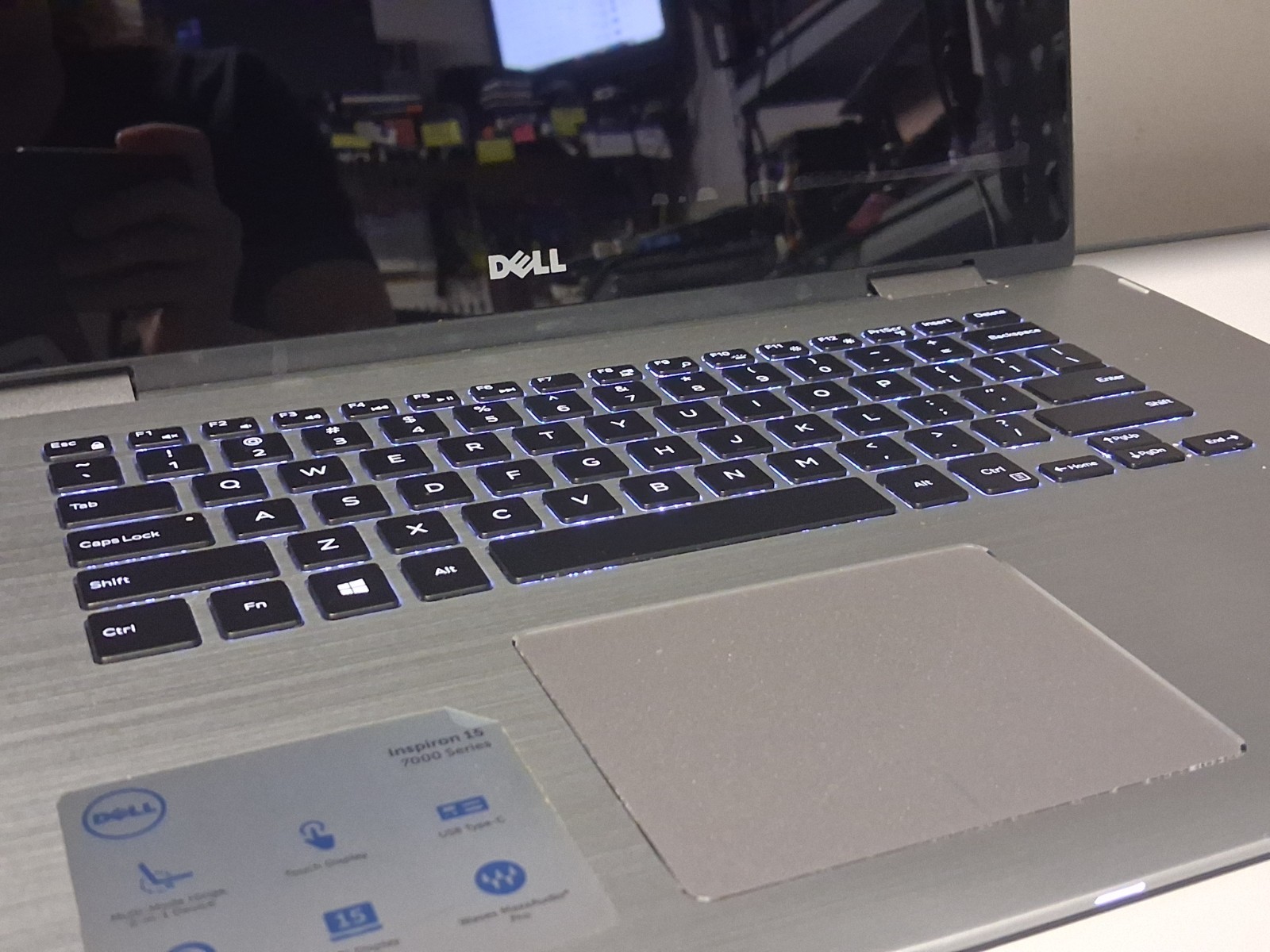 Dell Inspiron 7579 15.6″ FHD 2-in-1 i7-7500U 2.7GHz 8GB RAM 512GB M.2 W11H READ