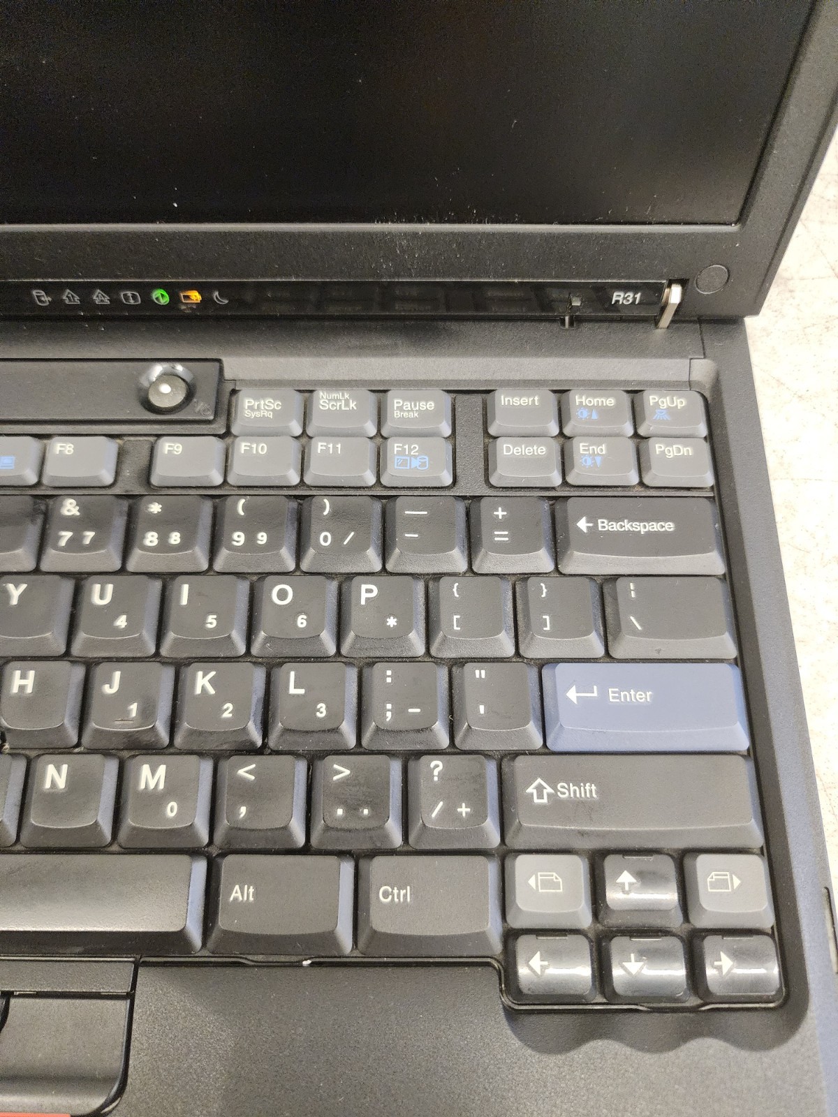 IBM Thinkpad Type 2652 A31 Windows 2000 Professional 1-2CPU -POWERS ON For Parts