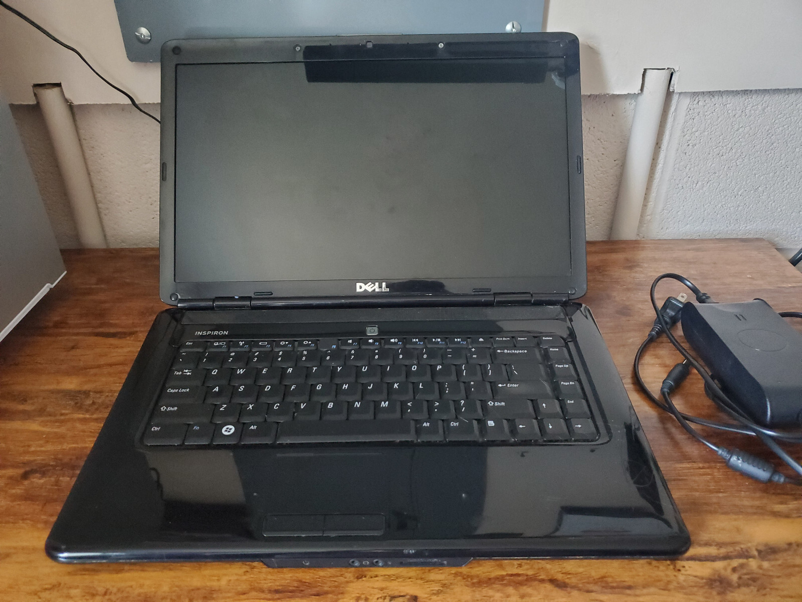 Dell Inspiron 1545 laptop Pentium T4400 4GB RAM No HDD As Is