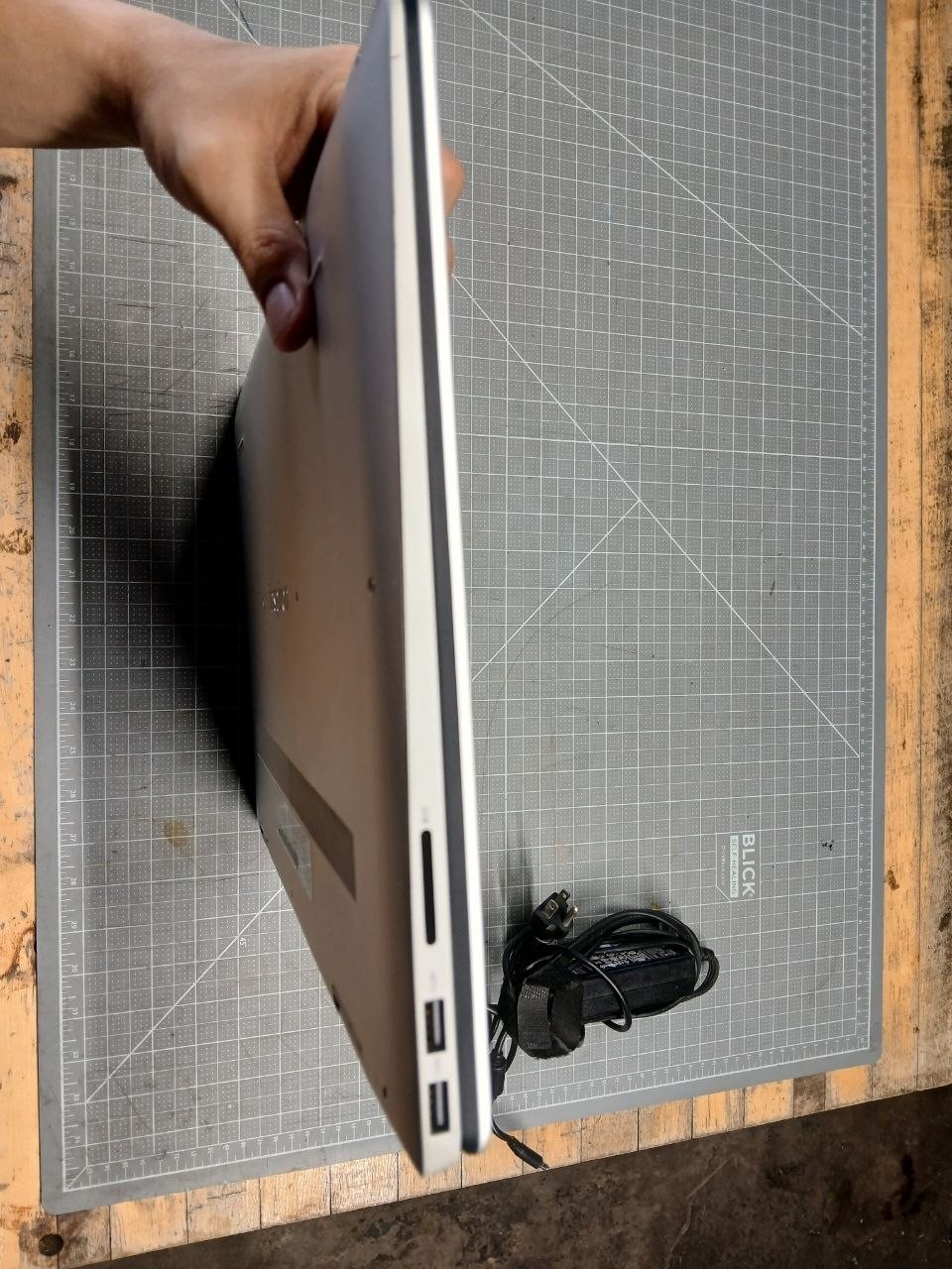 Dell Inspiron 7786 17″ Touch i7 16GB 512GB SSD NVIDIA MX250 *NEW BATTERY*