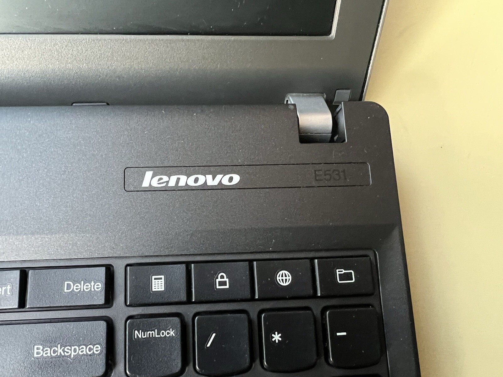 LENOVO ThinkPad E531 15.6” Core i5-3230M 2.60GHz 8GB RAM 500GB HDD HDMI WEBCAM