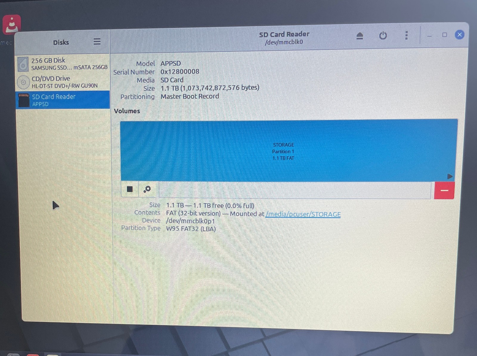DELL INSPIRON 15-3537 Laptop 15″ *TOUCH* i3 256gb+1tb Linux Mint 22.3-extras-9