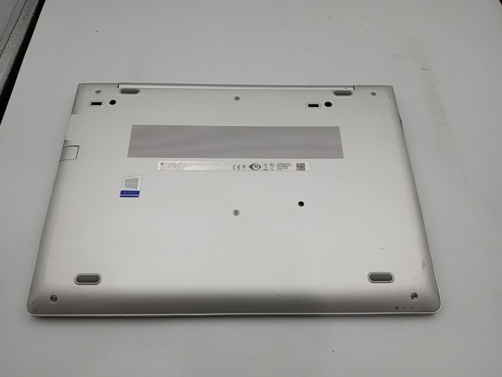 HP EliteBook 745 G6 14″ Touchscreen Ryzen 5 3500U 4GB RAM 128GB SSD Win 11 -RR