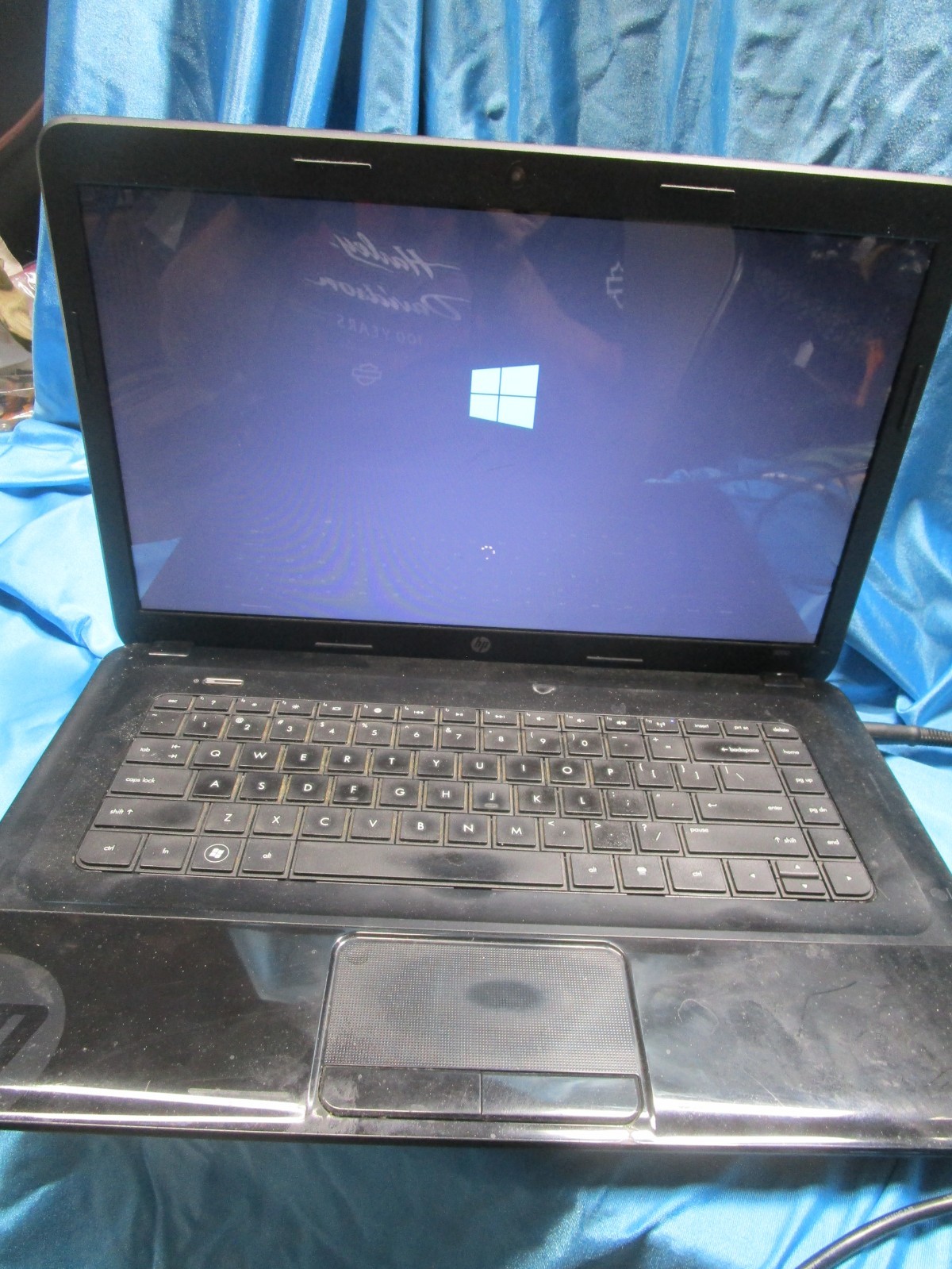 HP 2000-2a22nr E1-1200 8GB RAM 250GB HD 15.6″ AMD 1.4GHz E-1200 PROC-READ