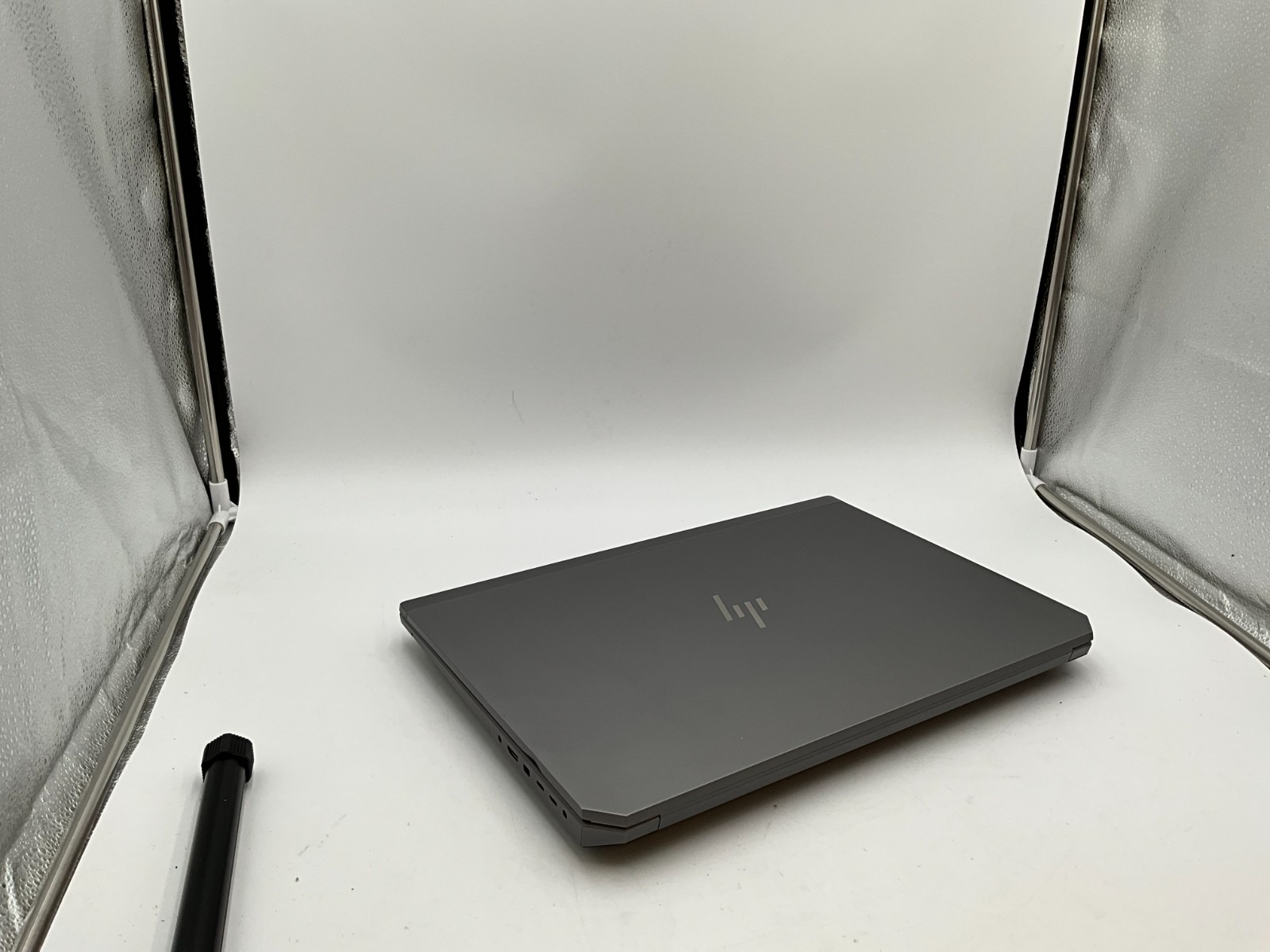 HP ZBook 17 G5 5JQ94US i7-8850H 2.60g 32GB 1tb/512 Win11 laptop 5CD9165YZV