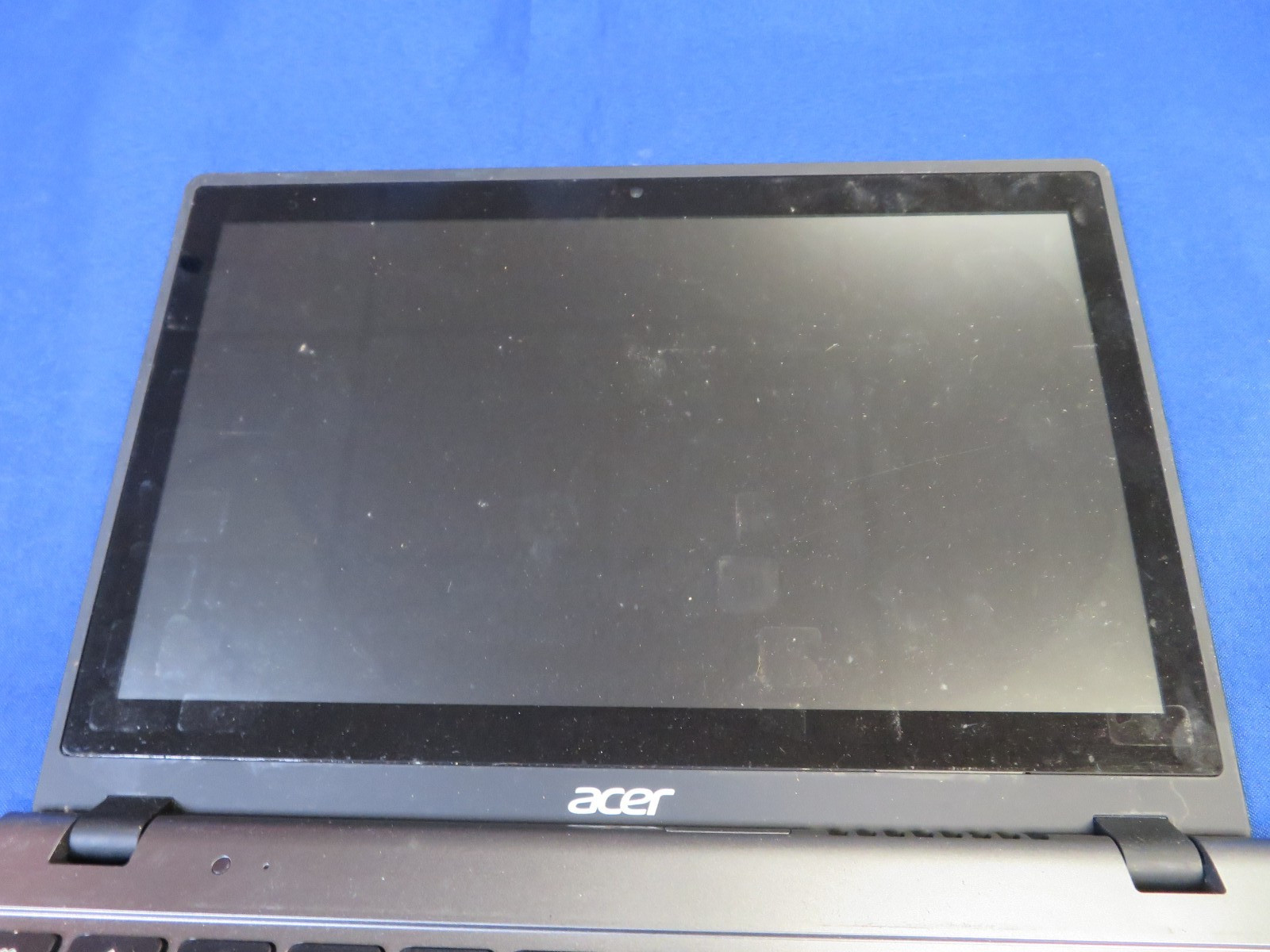 ACER Chromebook C720 – ZHN Laptop *WORKS FOR PARTS (SCREEN & BATTERY)*