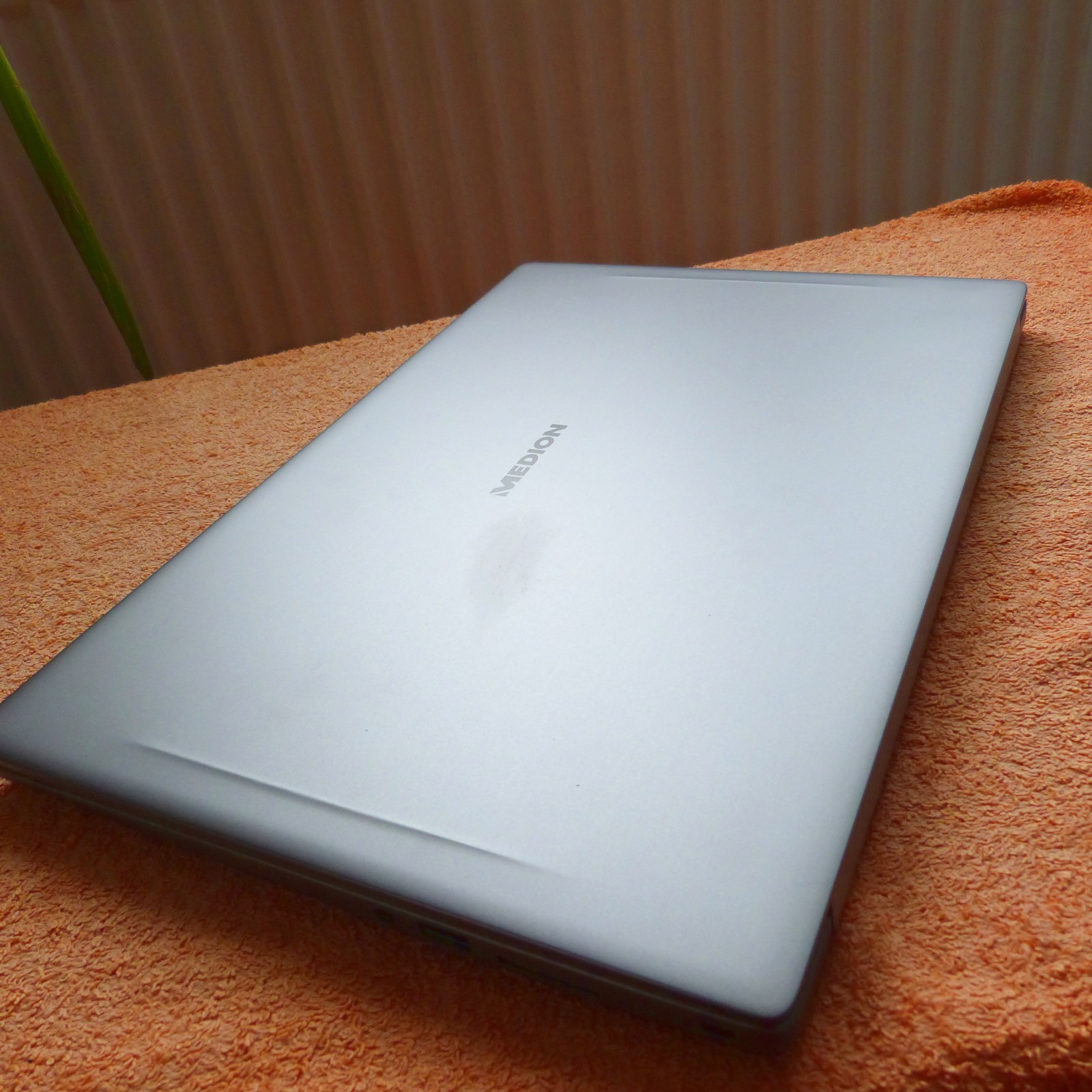 Medion S15447 ULTRABOOK 15″ FHD l 1512GB SSD HDD Windows 11 l 10Gen Core i5