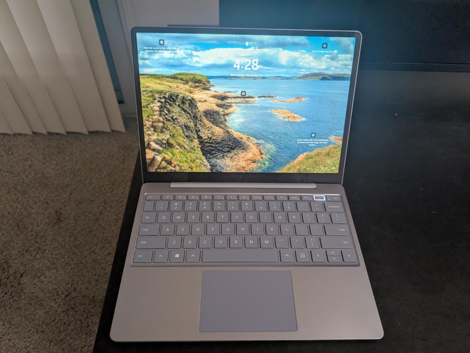 Microsoft Surface Laptop Go 12.4 inch (128GB, Intel Core i5 10th Gen., 3.60GHz)