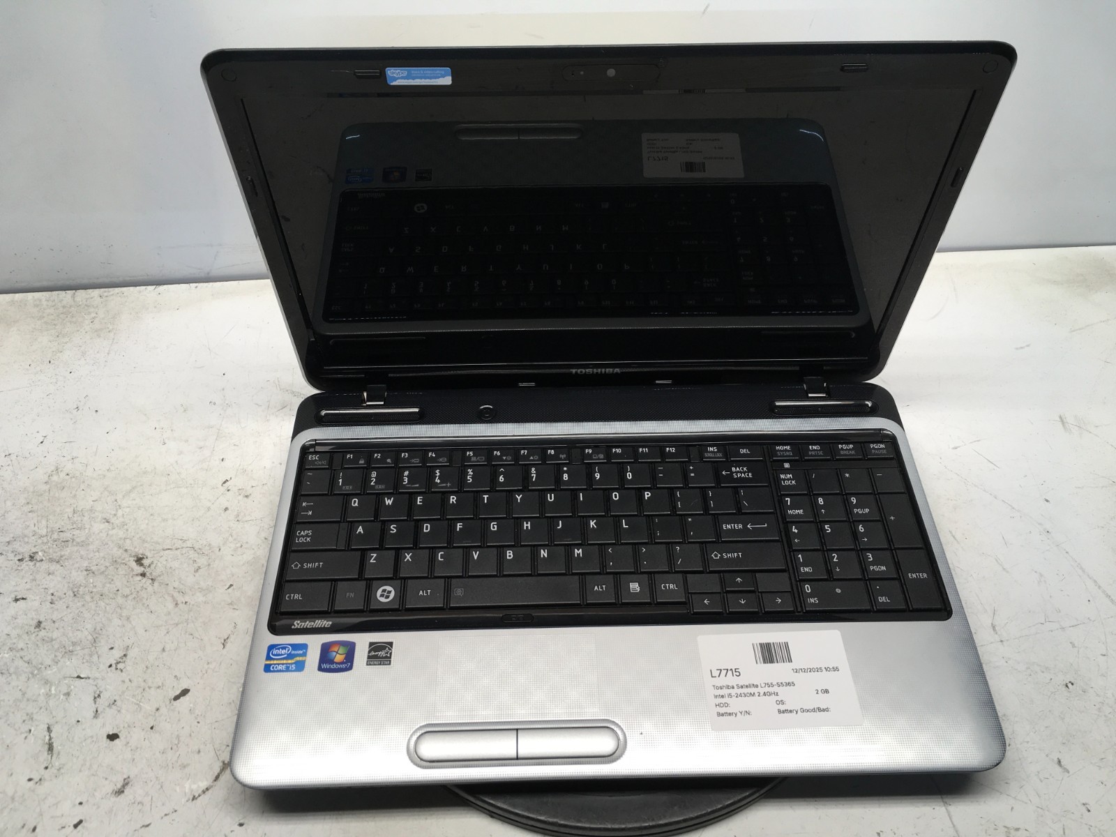 Toshiba Satellite L755-S5365 Intel i5-2430M 2.4GHz 2 GB NO HDD
