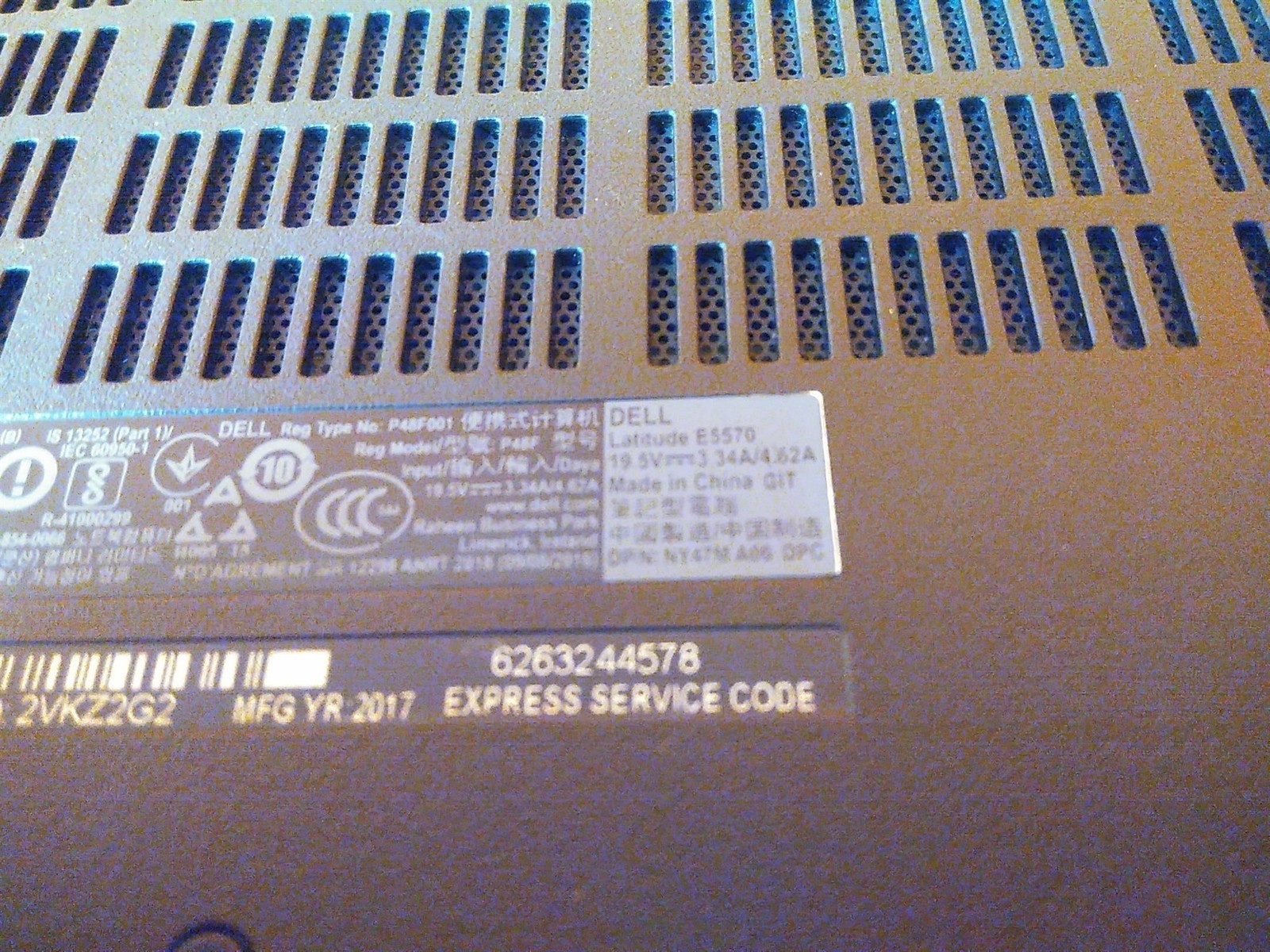 Light Sports Dell Latitude E5570 Laptop Core i3-6100U 2.3GHz 4GB 0HD AS-IS