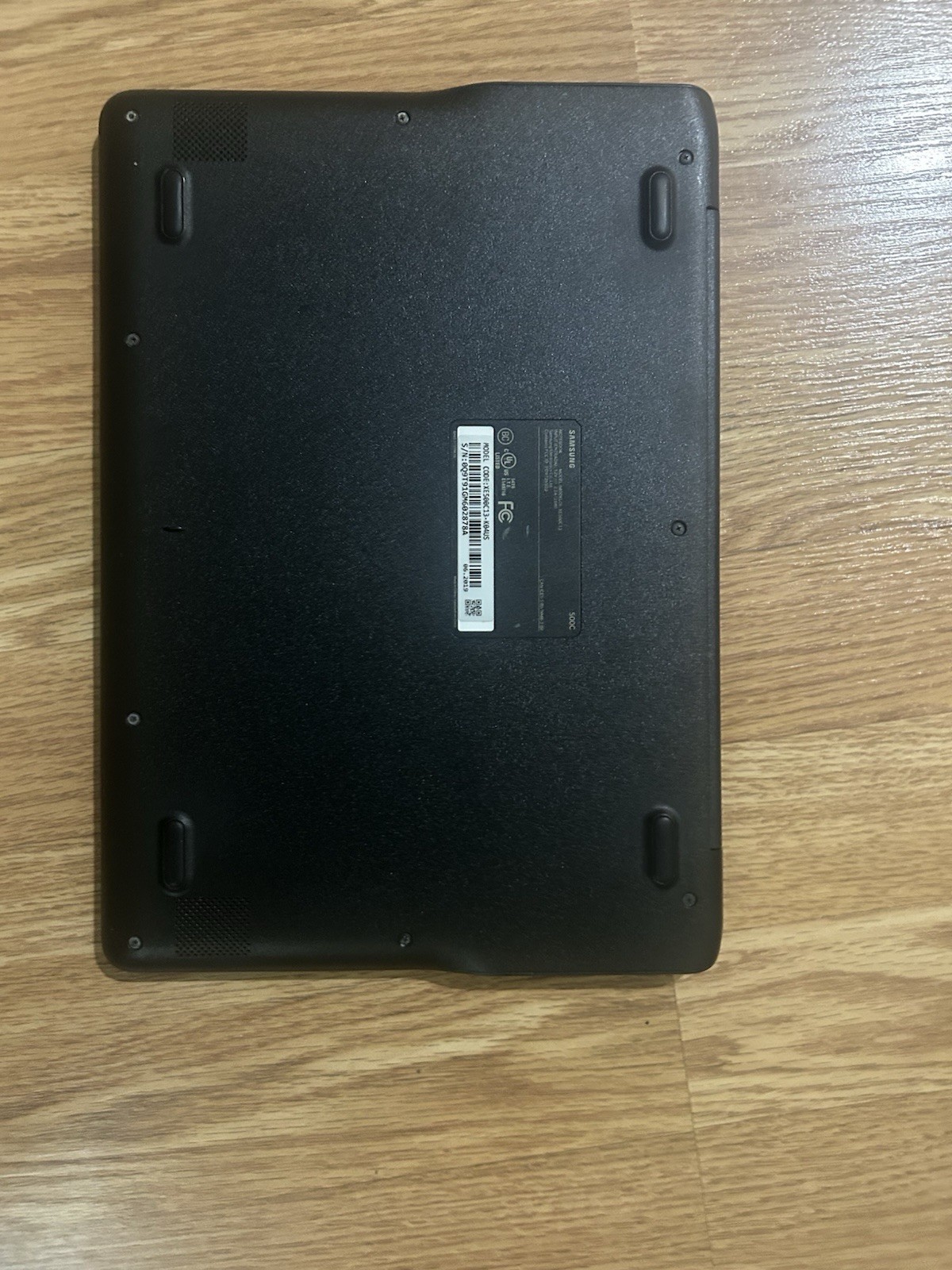 Chromebook Laptop Unused comes with original charger can run gta 5 at 40 fps