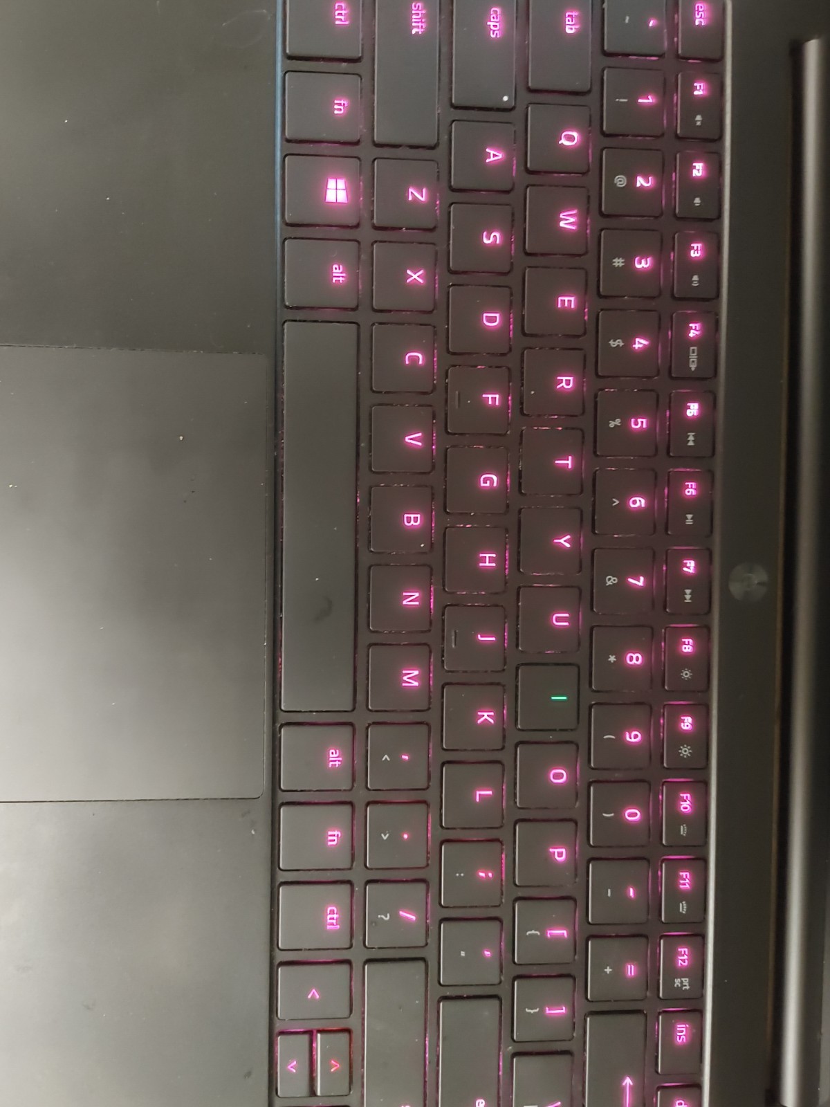 Razer RZ09-0168 Core i7-6500U@2.59GHz,8GB RAM , 512GB SSD , WIN 10