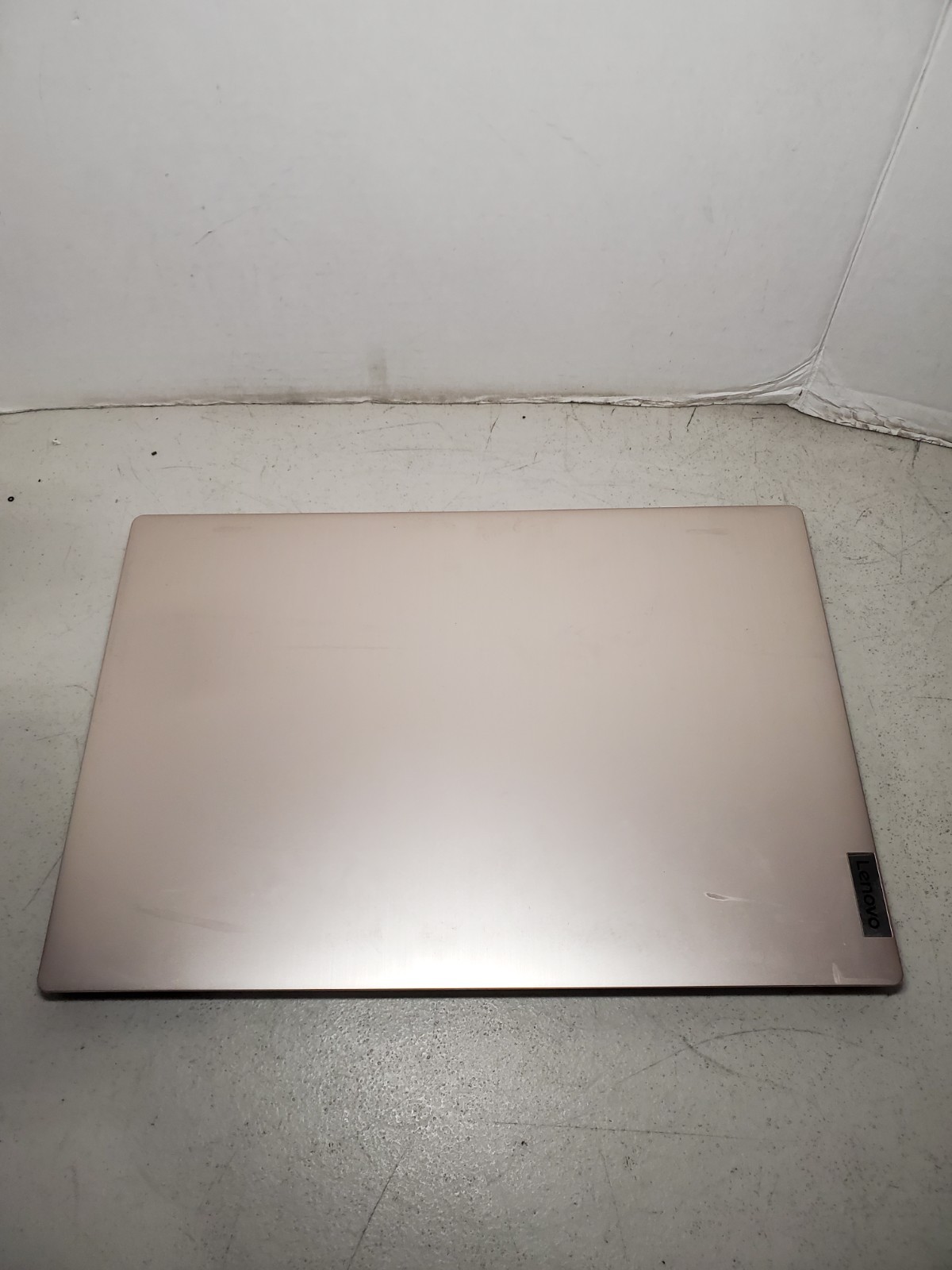 LENOVO IDEAPAD 3 15ADA05 15″ RYZEN 5 3500U 4GB RAM No HDD/SSD/OS/BACK-COVER #69