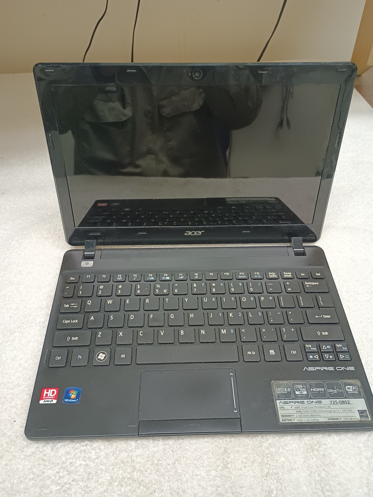Acer Aspire One 725-0802 AMD C60 2GB RAM 320 HDD 11.6″ Laptop FOR REPAIRS/PARTS