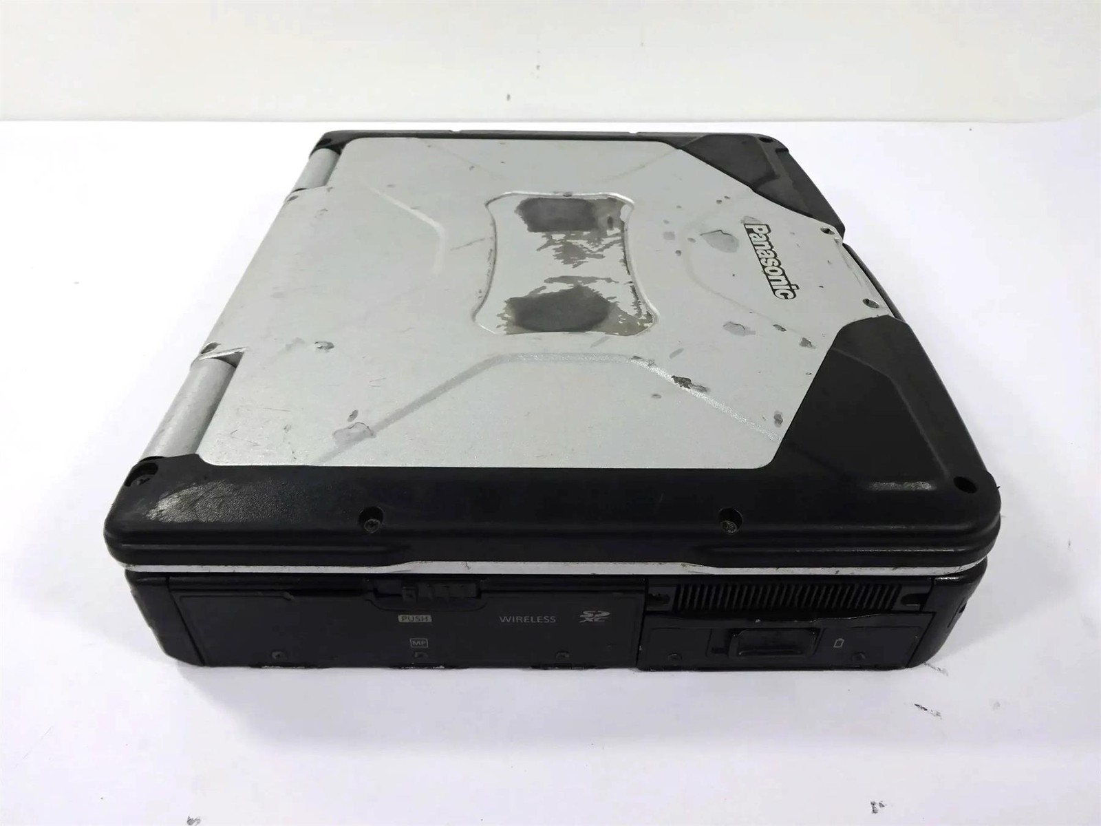 Panasonic Toughbook CF-31 MK6 Core i5-7300U 2.6GHz 8GB RAM – No HDD