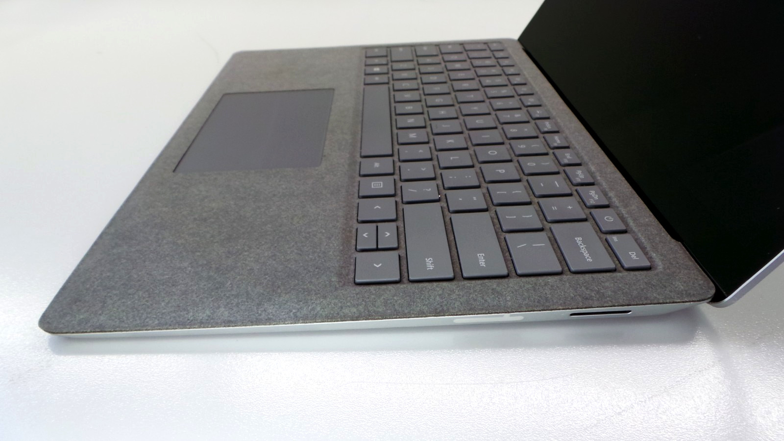 Microsoft Surface Laptop 2 | 13.5″ Touch | i7-8650U 1.90GHz 16GB RAM 512GB SSD