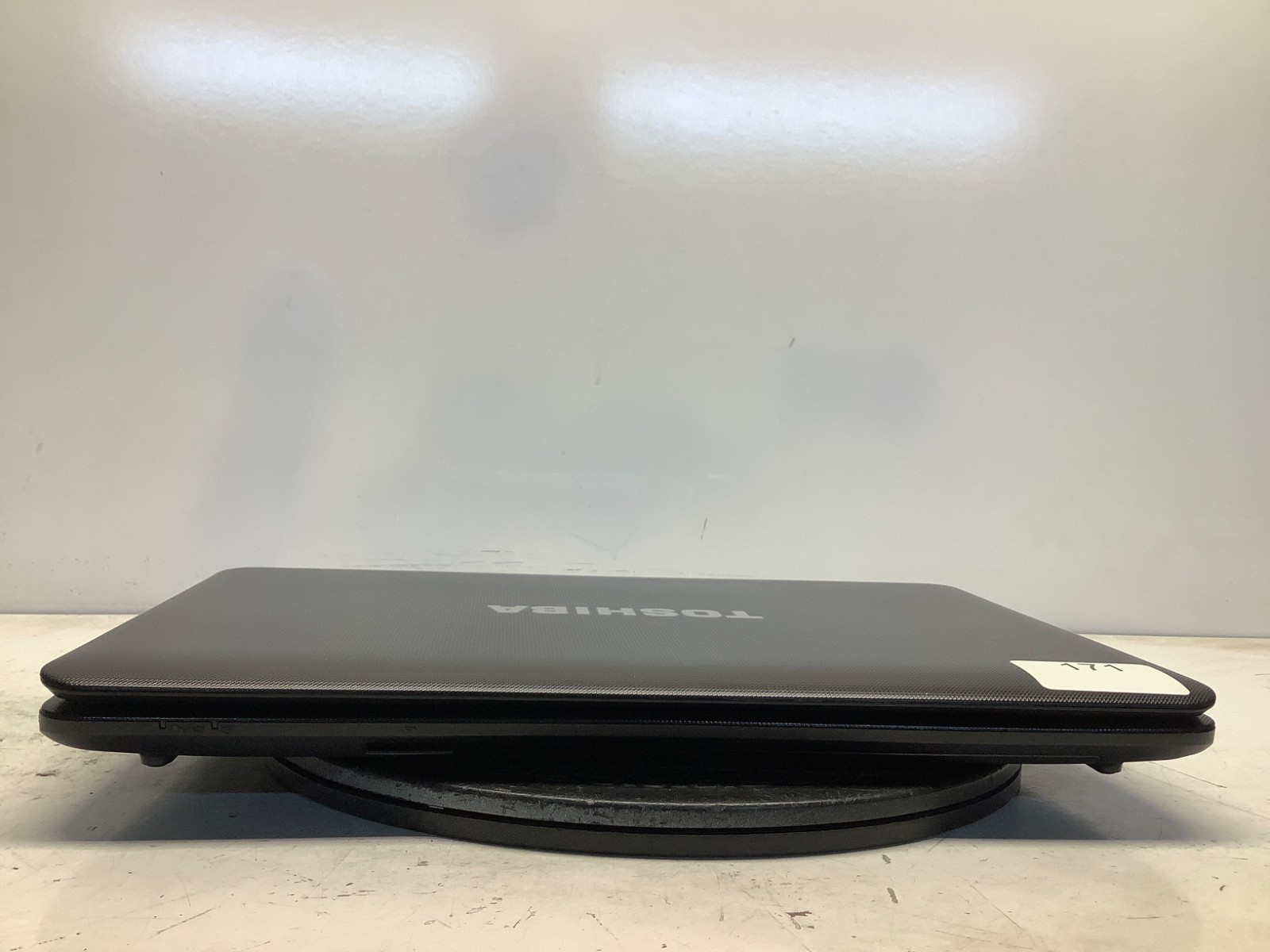 Toshiba Satellite C655-S5068 Intel Pentium T4500 2.3GHz 4 GB NO HDD No Batt