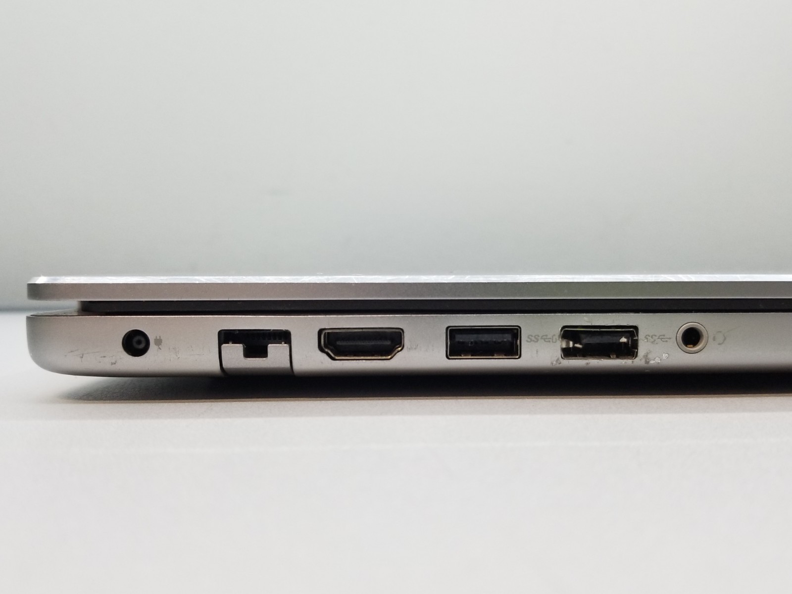 Dell Inspiron 7560 15.6″ FHD i7-7500U 2.7GHz 8GB RAM 256GB M.2 SSD Win11Pro READ