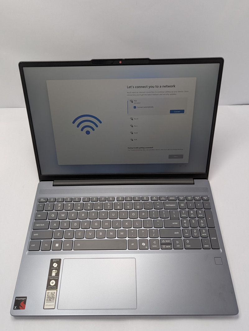 Lenovo IdeaPad Slim 3x Snapdragon X 16GB RAM 1TB SSD 15.6″ Touch WUXGA 1920×1200