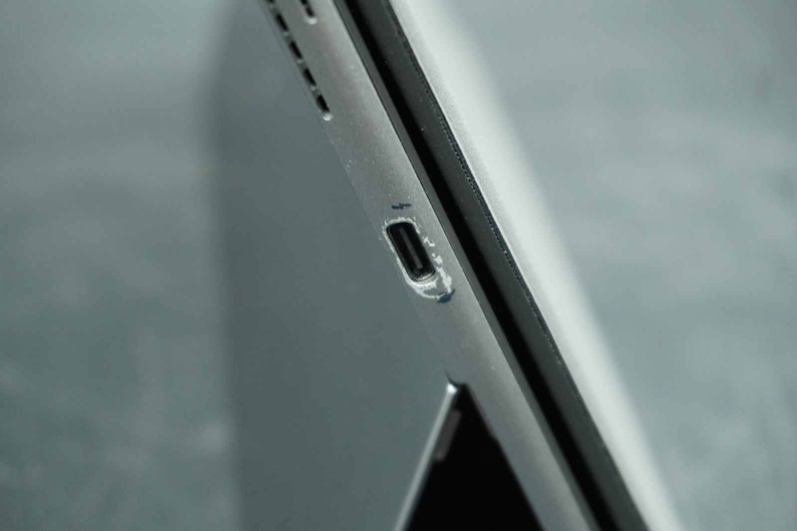 Dell Latitude 7320 2-in-1 13.3″ i7-1180G7 16GB RAM 512GB SSD NO OS *Tested*
