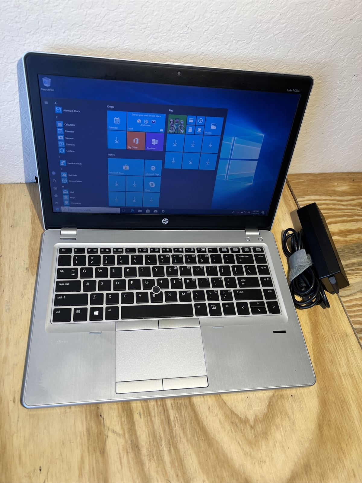 HP Folio 9470m i5-3437U 1.9GHz 8GB 240GB SSD 1600×900 Webcam Win 10 Slim Laptop