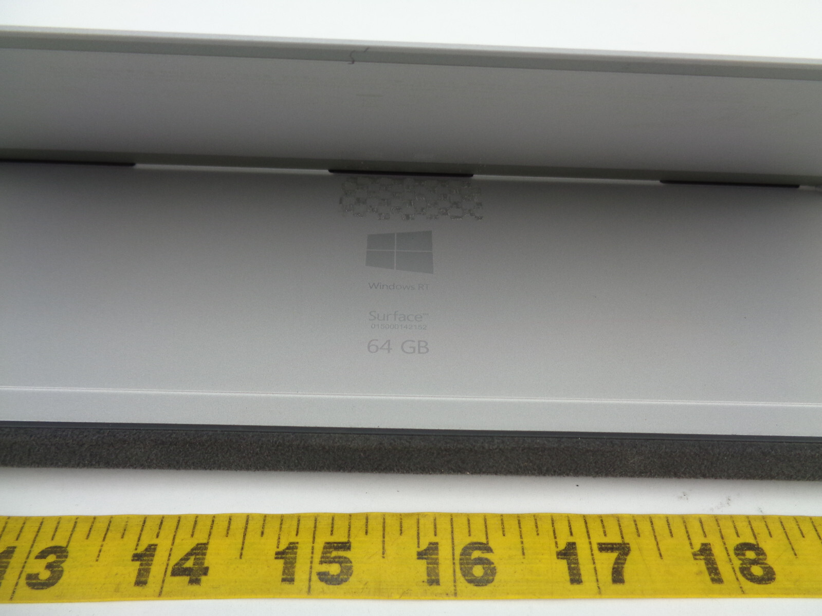 Microsoft Surface RT Tablet with Keyboard & Charger 64GB 2 GB RAM Touchscreen B