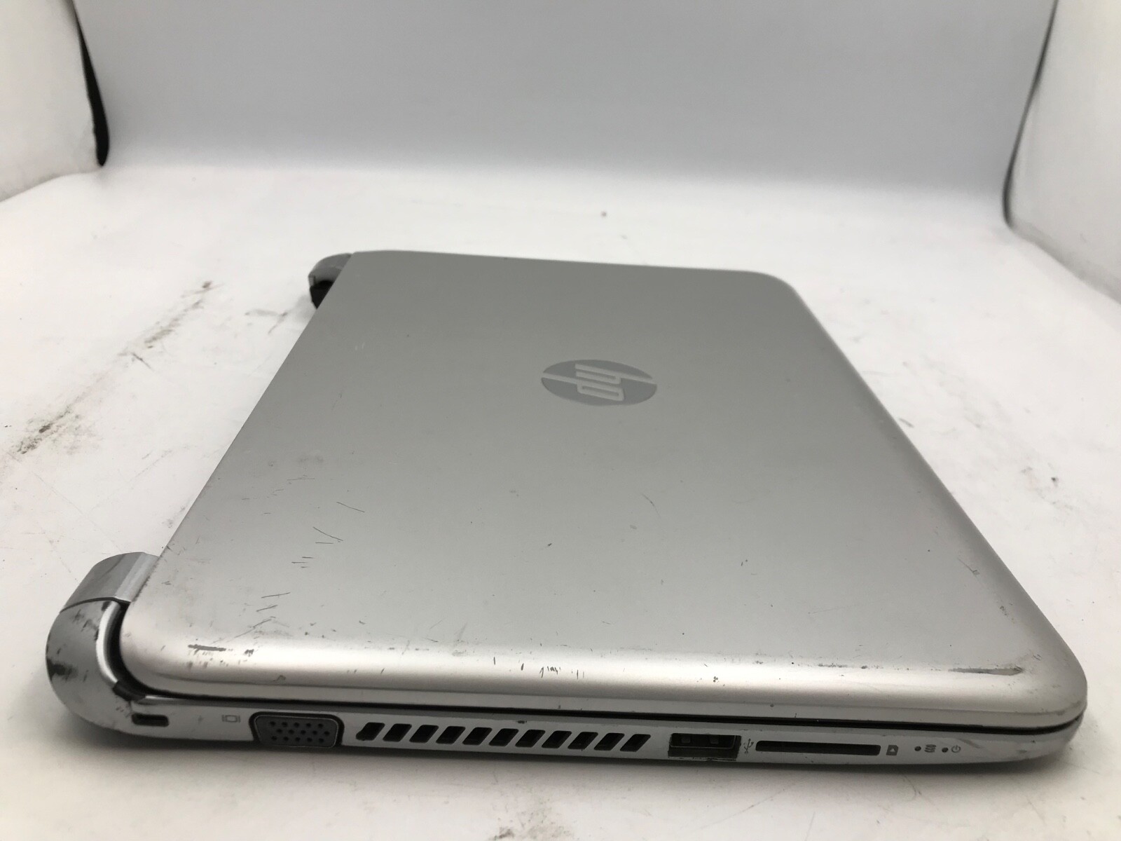 HP Pavilion TS 11″ Laptop AMD A4 Radeon HD -CRACKED DISPLAY -MZ