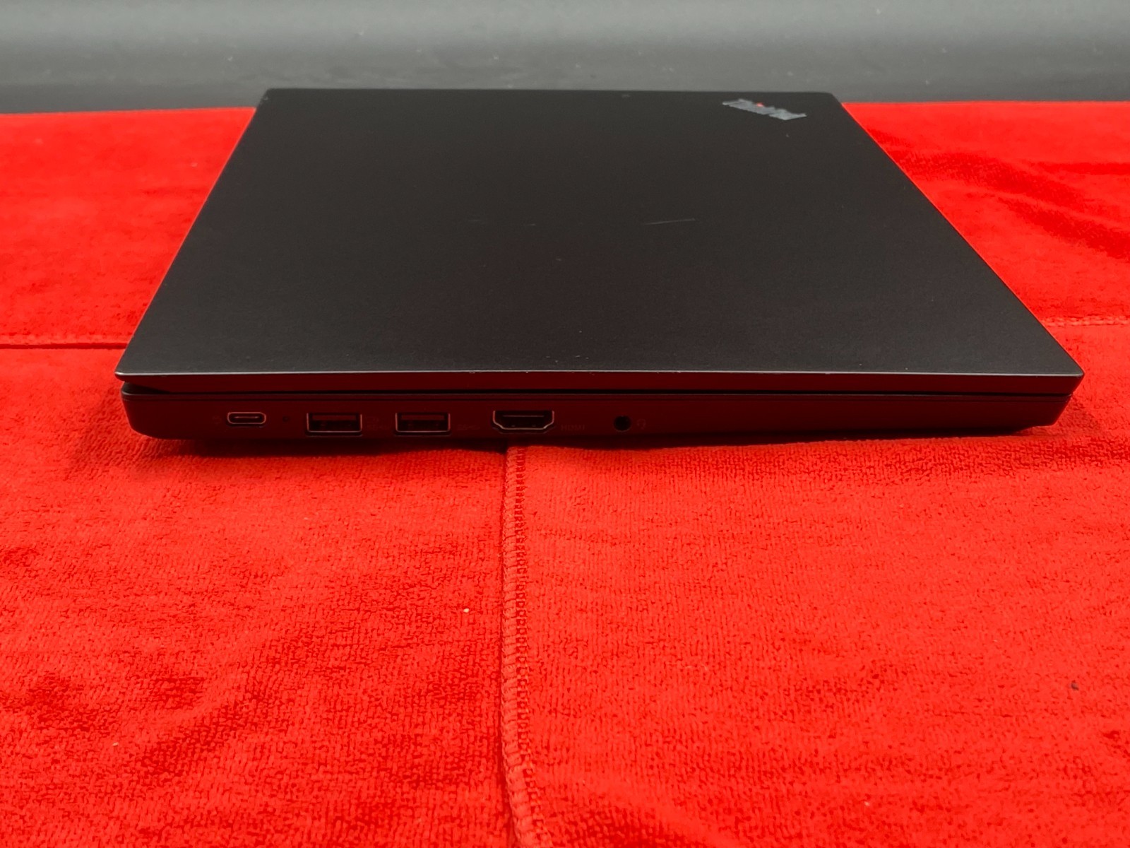 LENOVO THINKPAD E14 14″ FHD i5-10210U 8GB RAM 256GB SSD WINDOWS 11 BATTERY 84%
