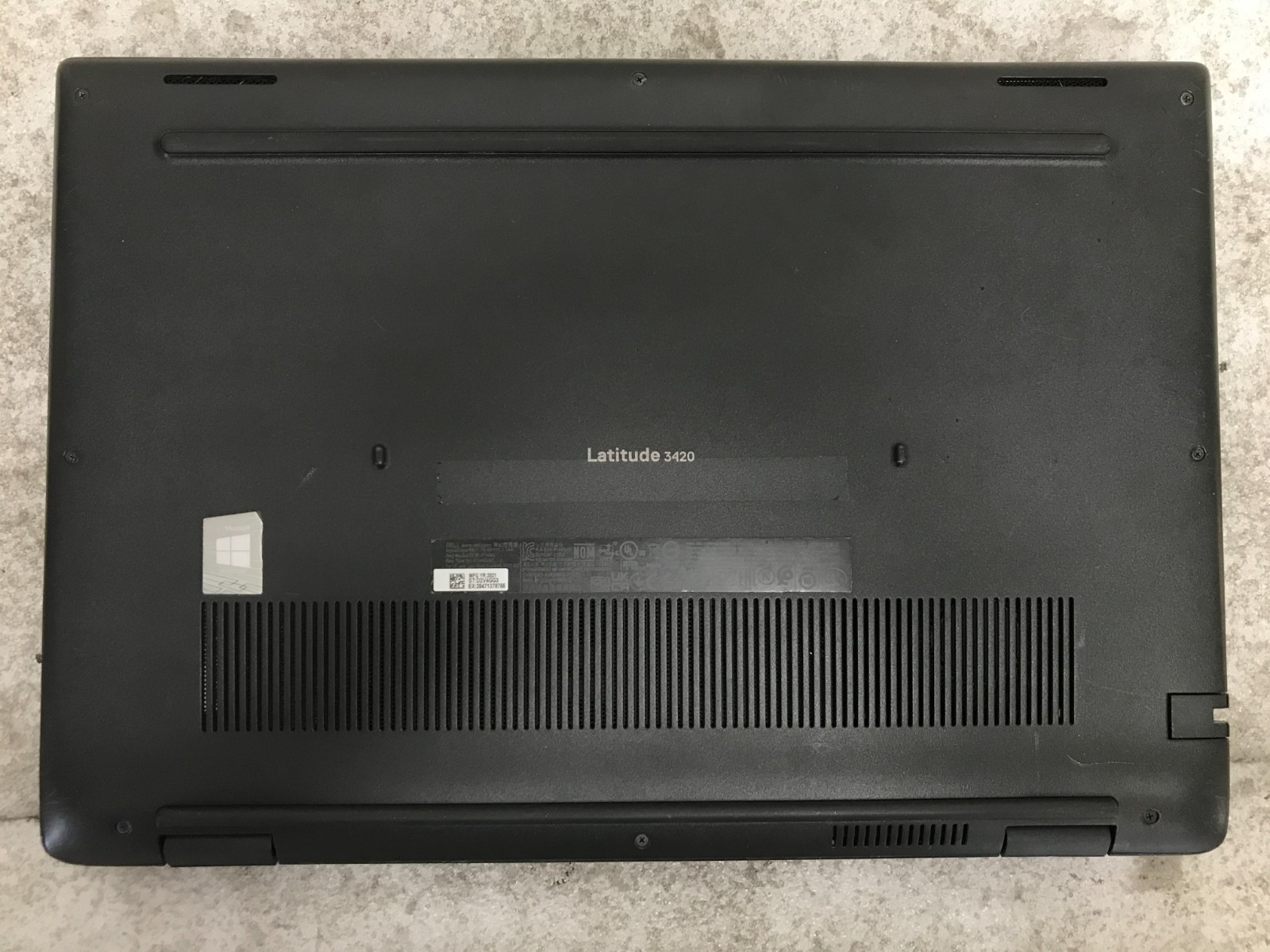 Dell Latitude 3420 / Intel Core i5-1135G7 1.40GHz / 8GB RAM / No SSD