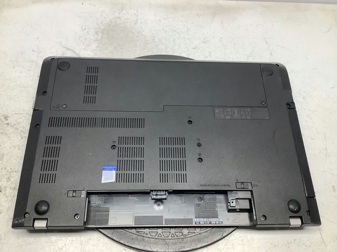 Lenovo ThinkPad E570 Intel i3-7100U 2.4GHz 4 GB NO HDD