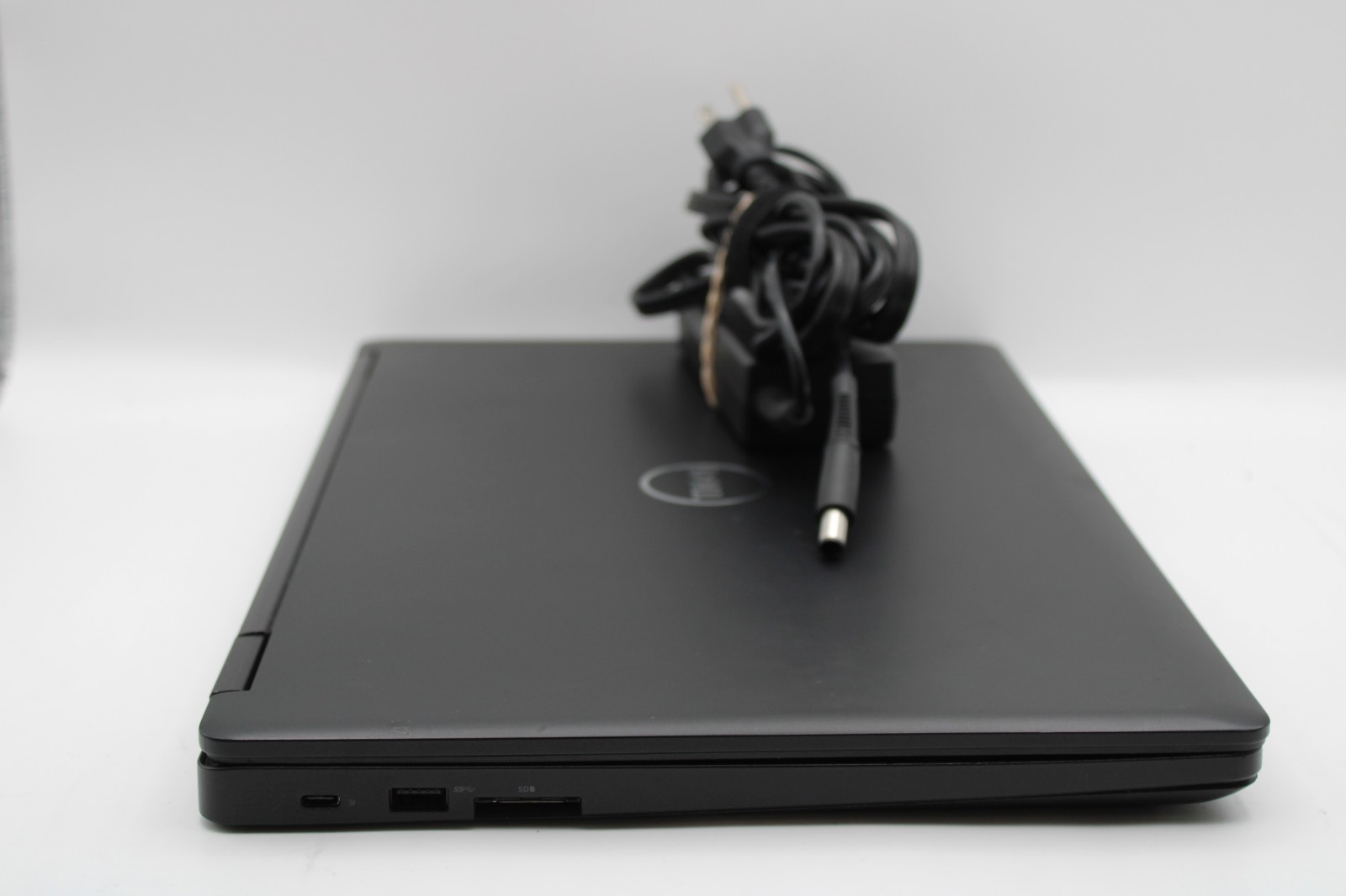 Dell Latitude 5590 _ i7-8650U @ 1.9 GHz _ 16GB RAM _ 256GB SSD _ No OS *READ