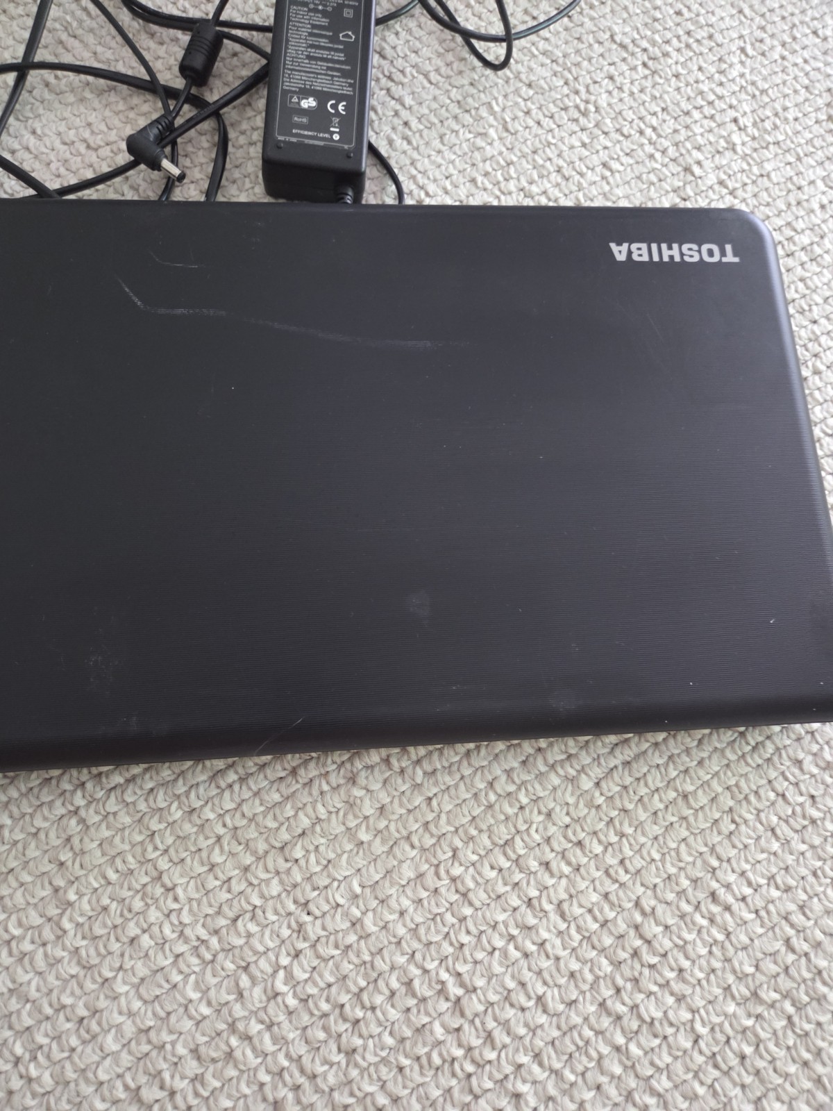 Toshiba Satellite C50D-A-13Y | AMD Quad-Core | 4GB RAM | SSD | Windows 10