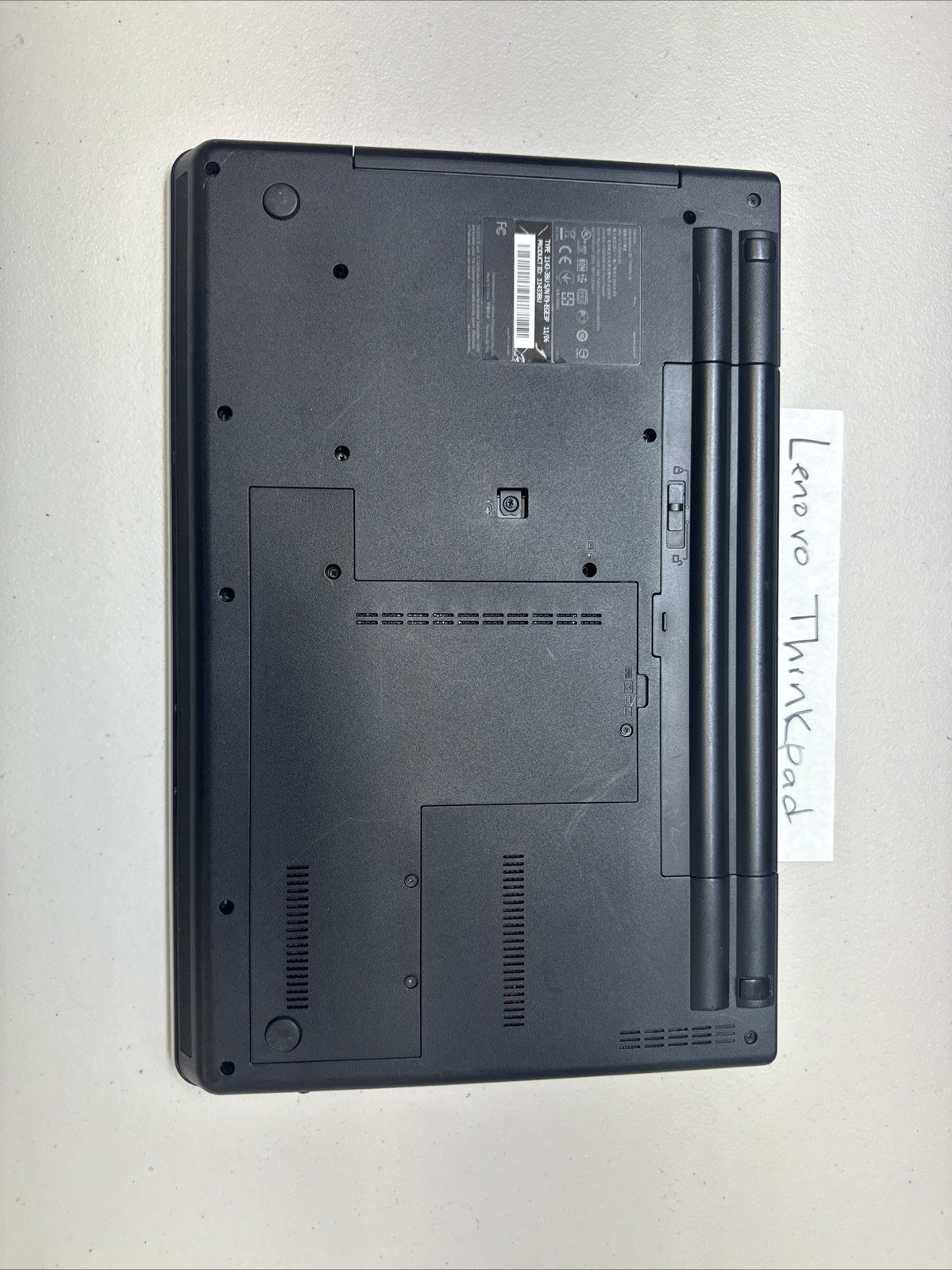 Lenovo ThinkPad Edge E520 15″ Laptop i5 2.4GHz – Parts/repair No P/adapter