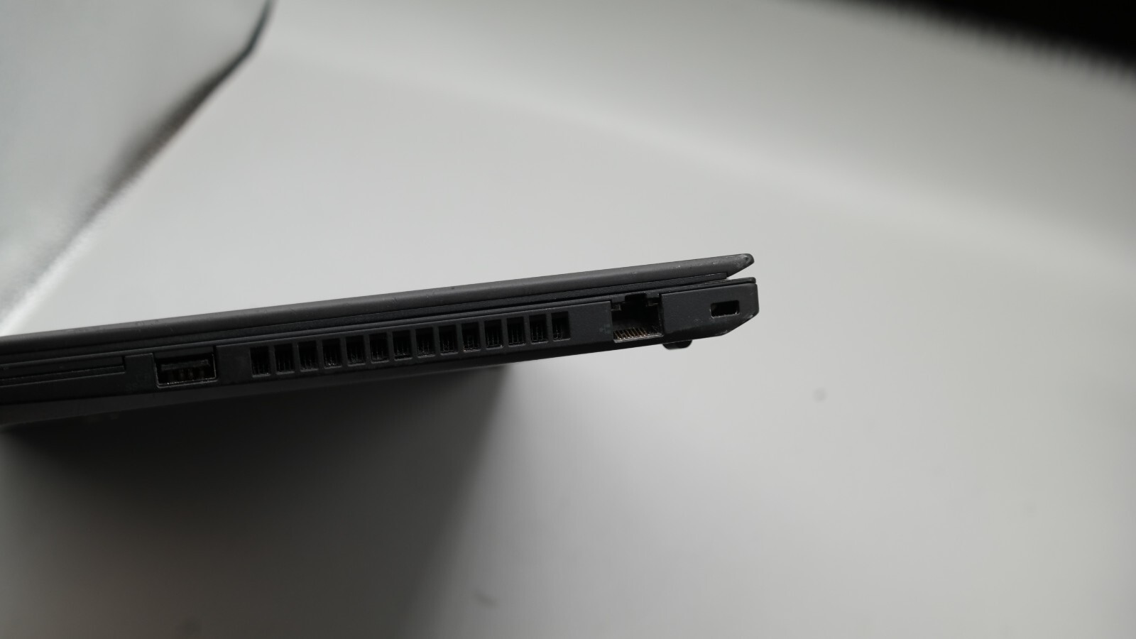 Lenovo ThinkPad T14 Gen 1 Black FHD 1.8GHz i7-10510U 8GB RAM 256GB SSD – Good
