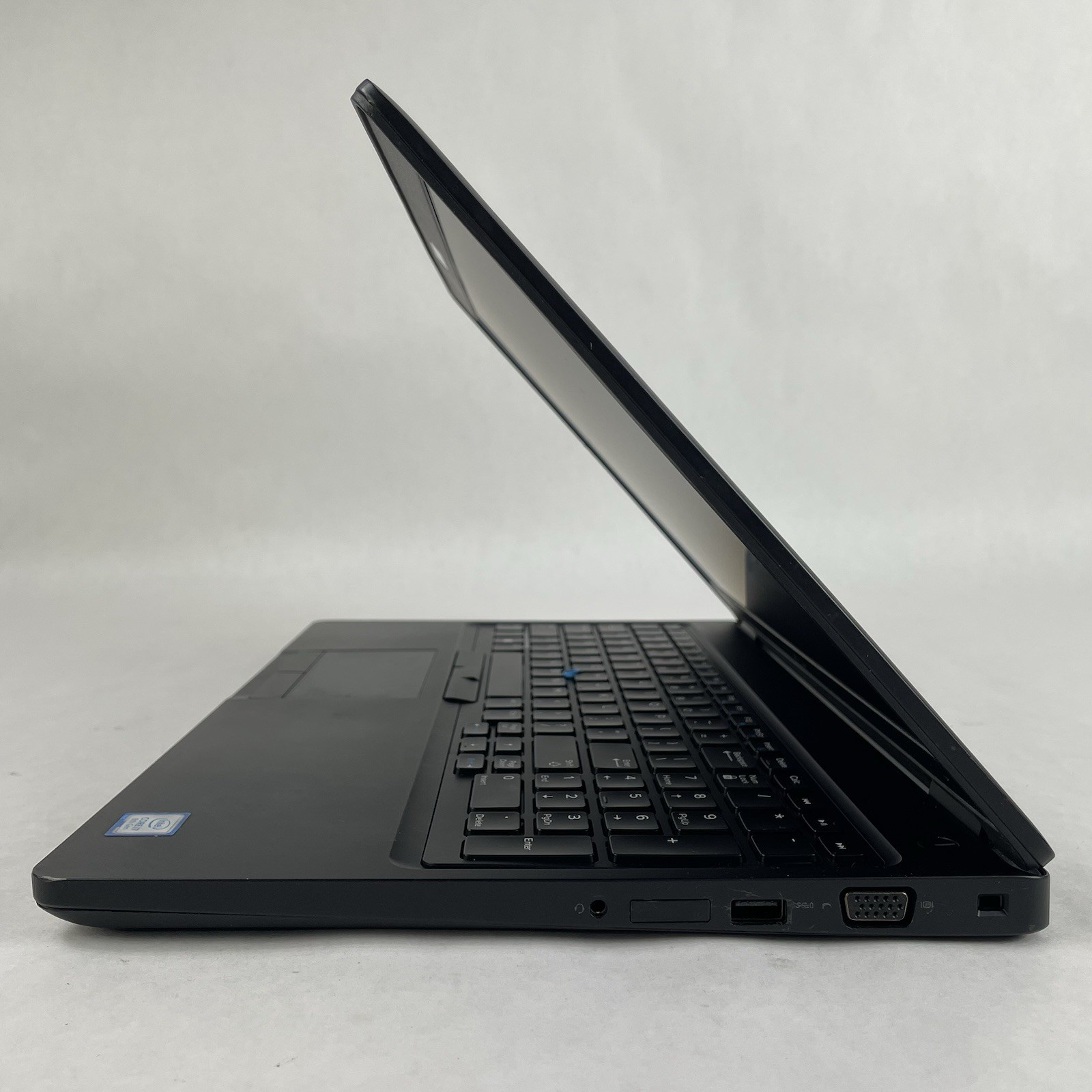 Dell Latitude 5590 15.6″ i7-8650U 1.90 GHz 8 GB RAM No SSD/OS/AC