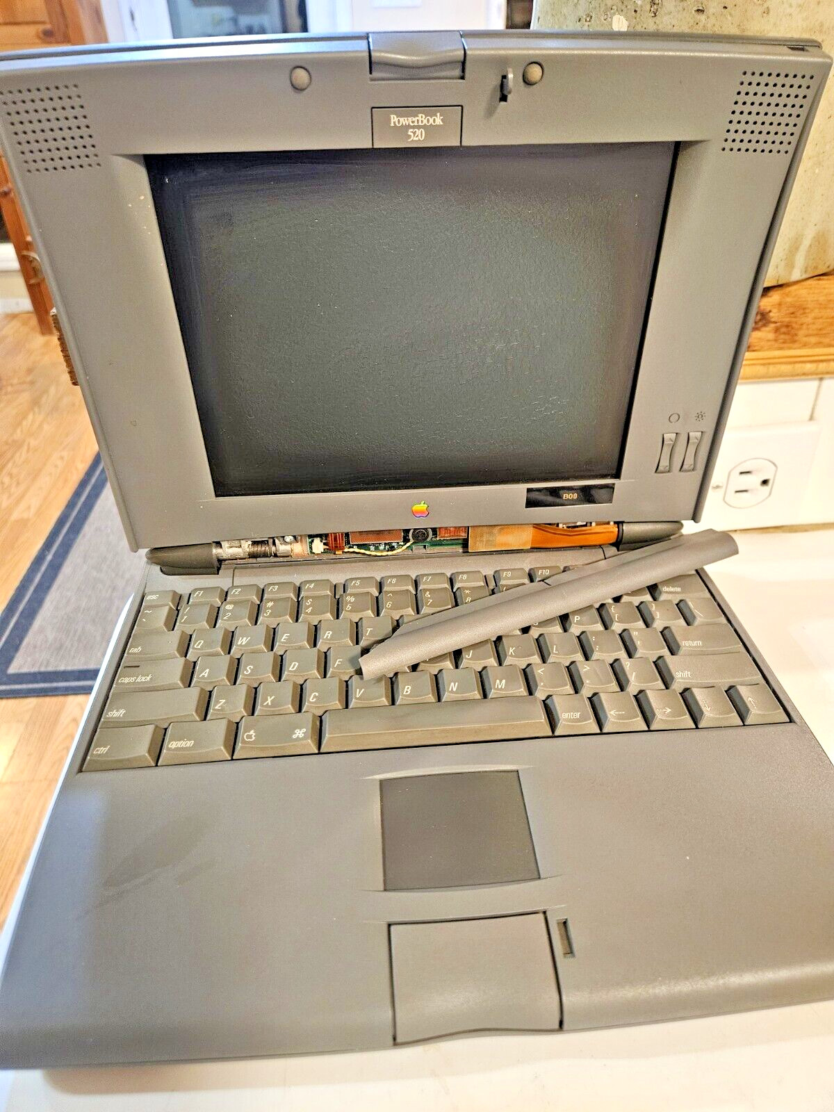 APPLE MACINTOSH POWERBOOK 500 M4880 FAMILY 500 SERIES
