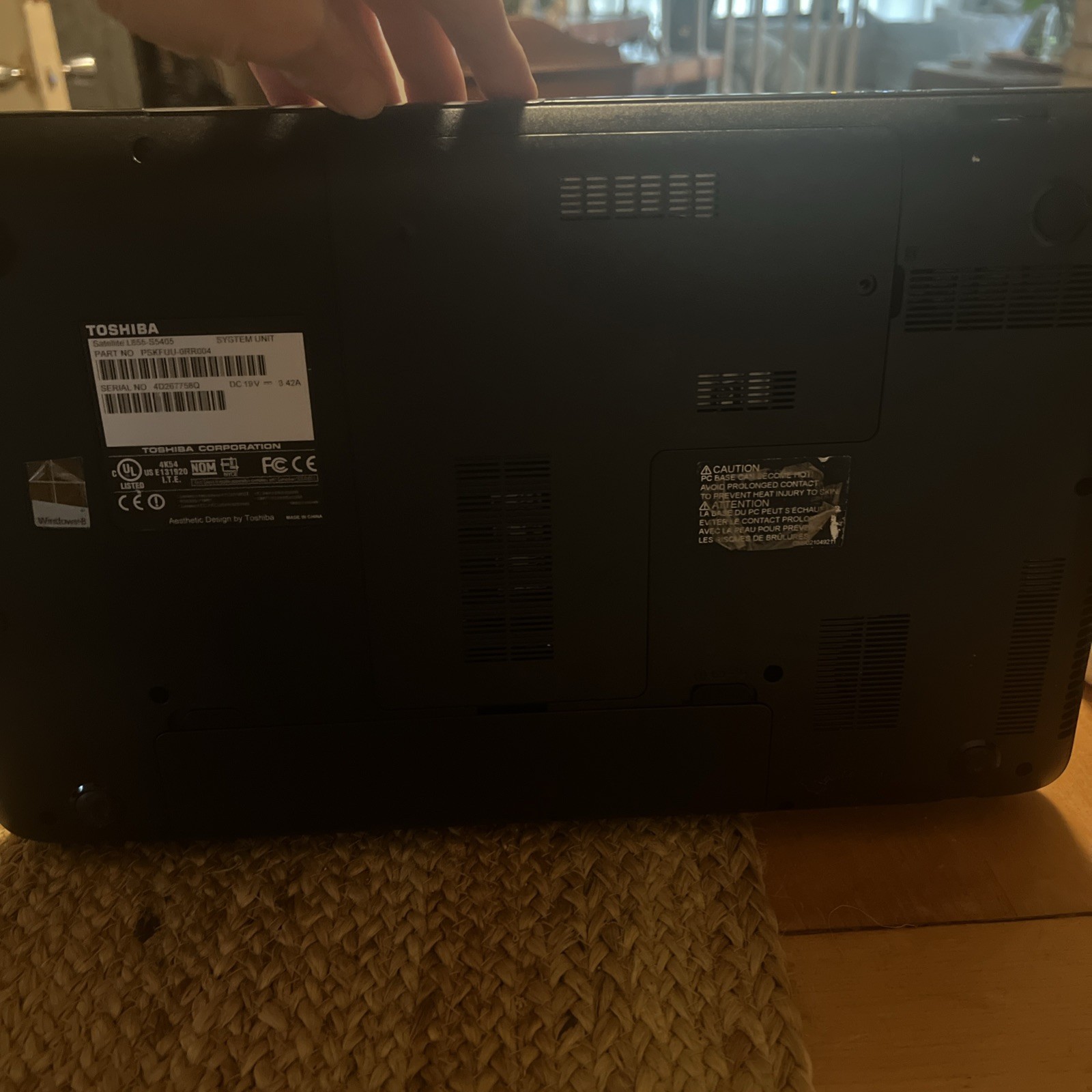 Toshiba Satellite i3 Laptop – Powers On – Screen Glitch – Touchpad Issue – Parts