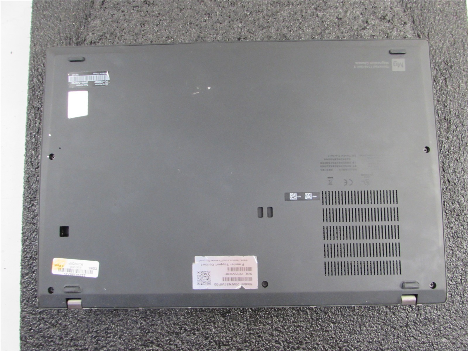 LENOVO THINKPAD T14S (GEN 2) FHD TOUCH i7-1185G7 512GB SSD 32GB RAM NO O.S/No AC