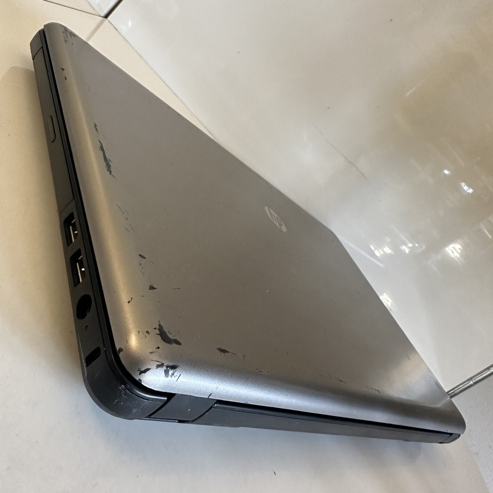 15.6” HP 635 Notebook Laptop AMD 1GB RAM NO HDD Scraps/Salvage