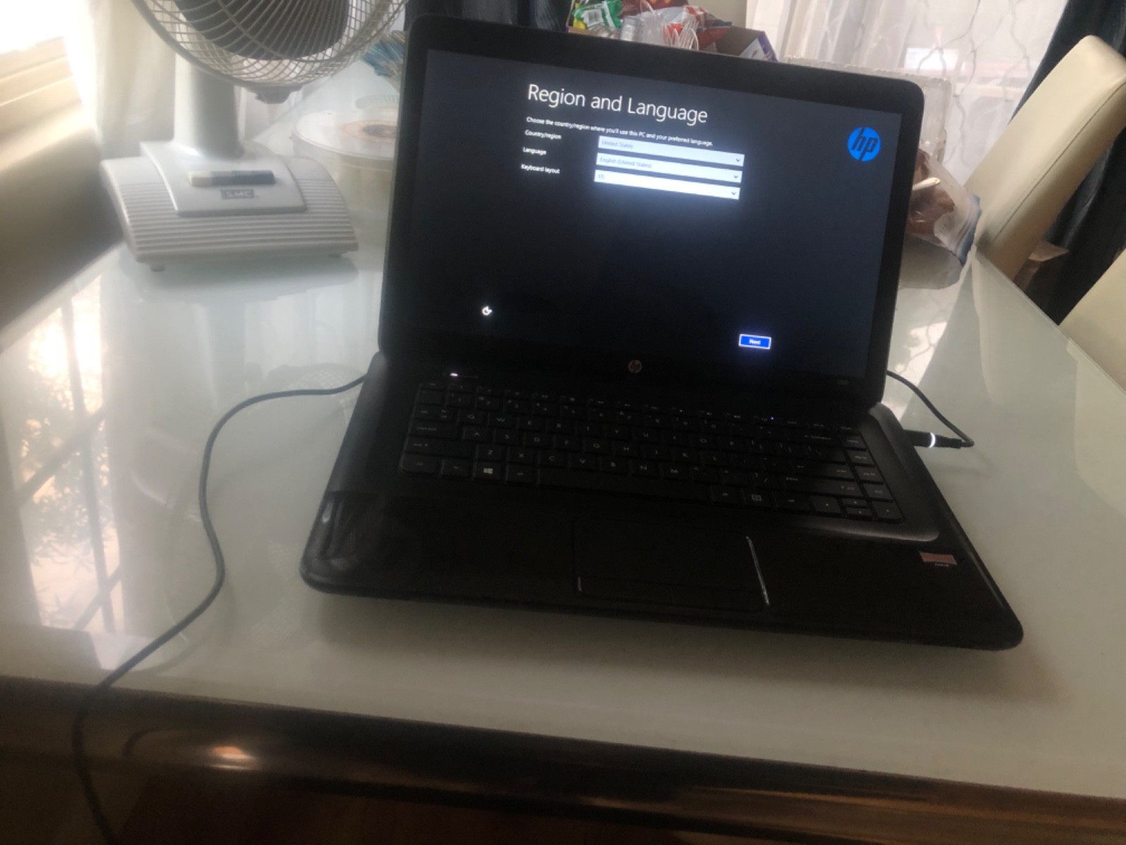 HP 2000 Notebook 15″ AMD E1-1200 1.4GHz 4GB RAM 320GB HDD Windows 8 (Exellent)!!