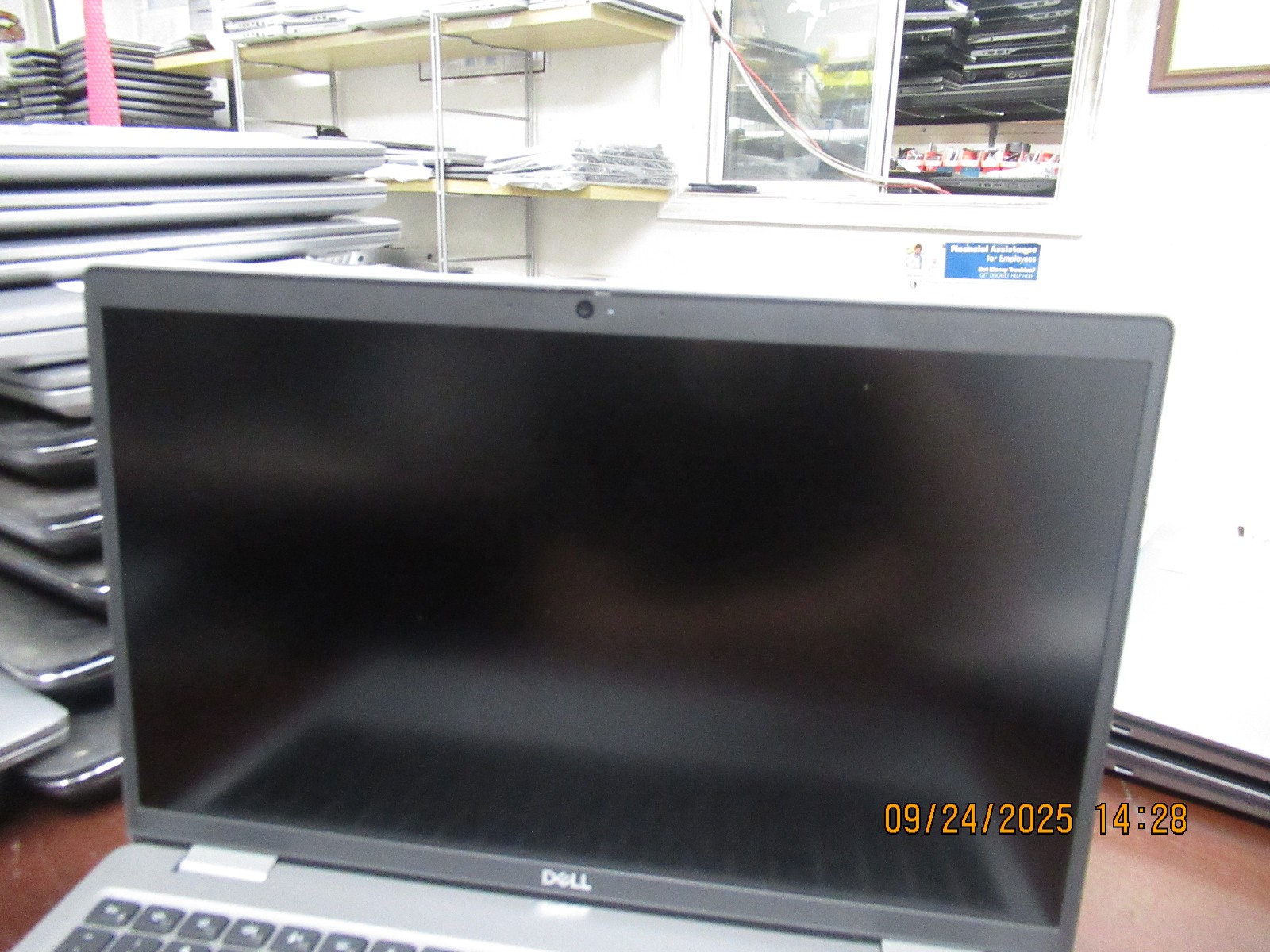 Dell Latitude 5530 i5-1235U 1.30GHz 32GB 512GB M2 SSD 15.6″ Laptop w/ AC [NO OS]