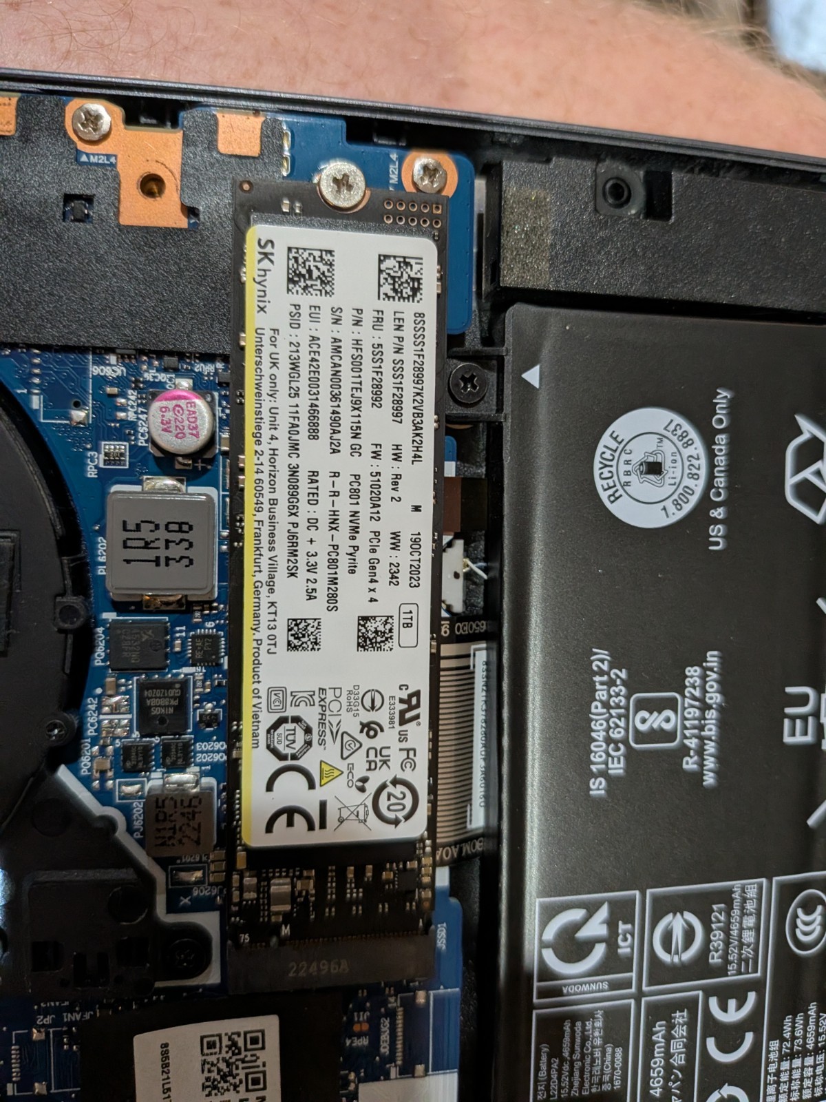 Lenovo Legion Slim 5 14APH8 14.5″ OLED Laptop – FOR PARTS / DEAD MOB + 1 TB SSD
