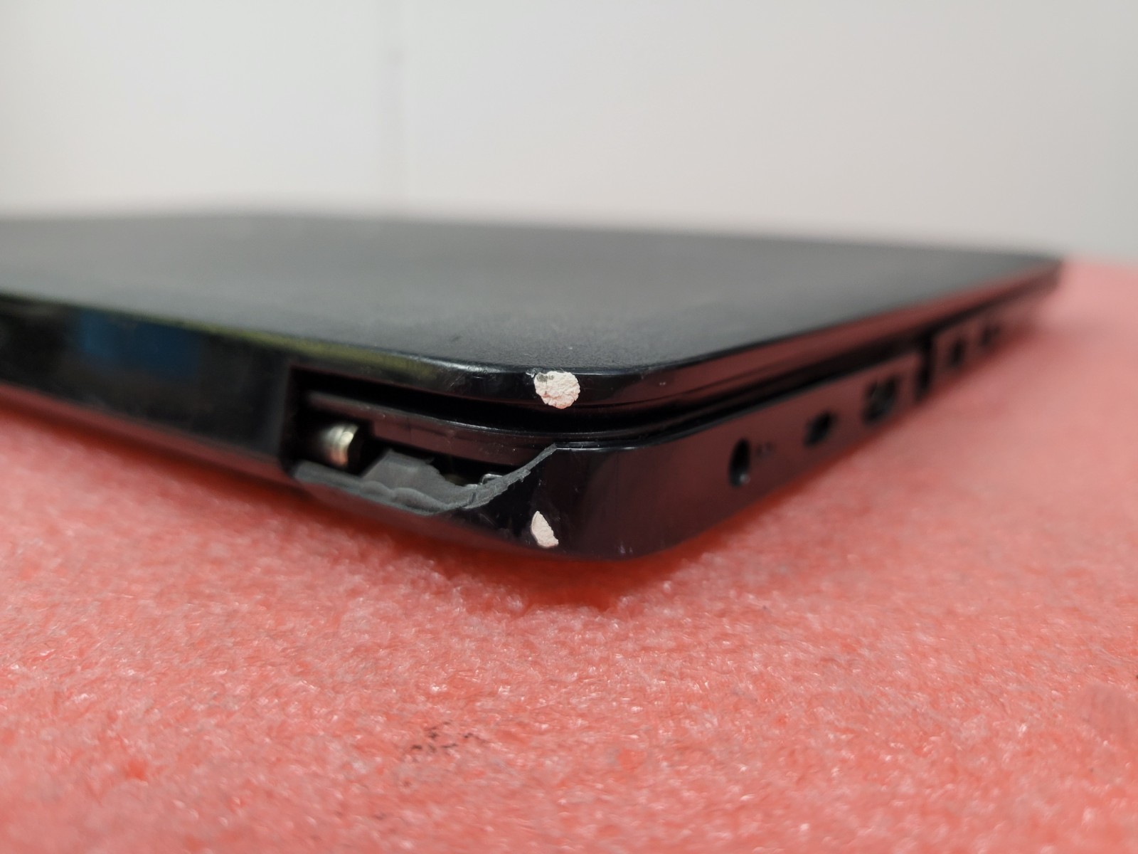 Dell Latitude 3500 14″ i5-8265U 8GB RAM Win 10 Pro *AS IS/No HDD/Read* | LP431
