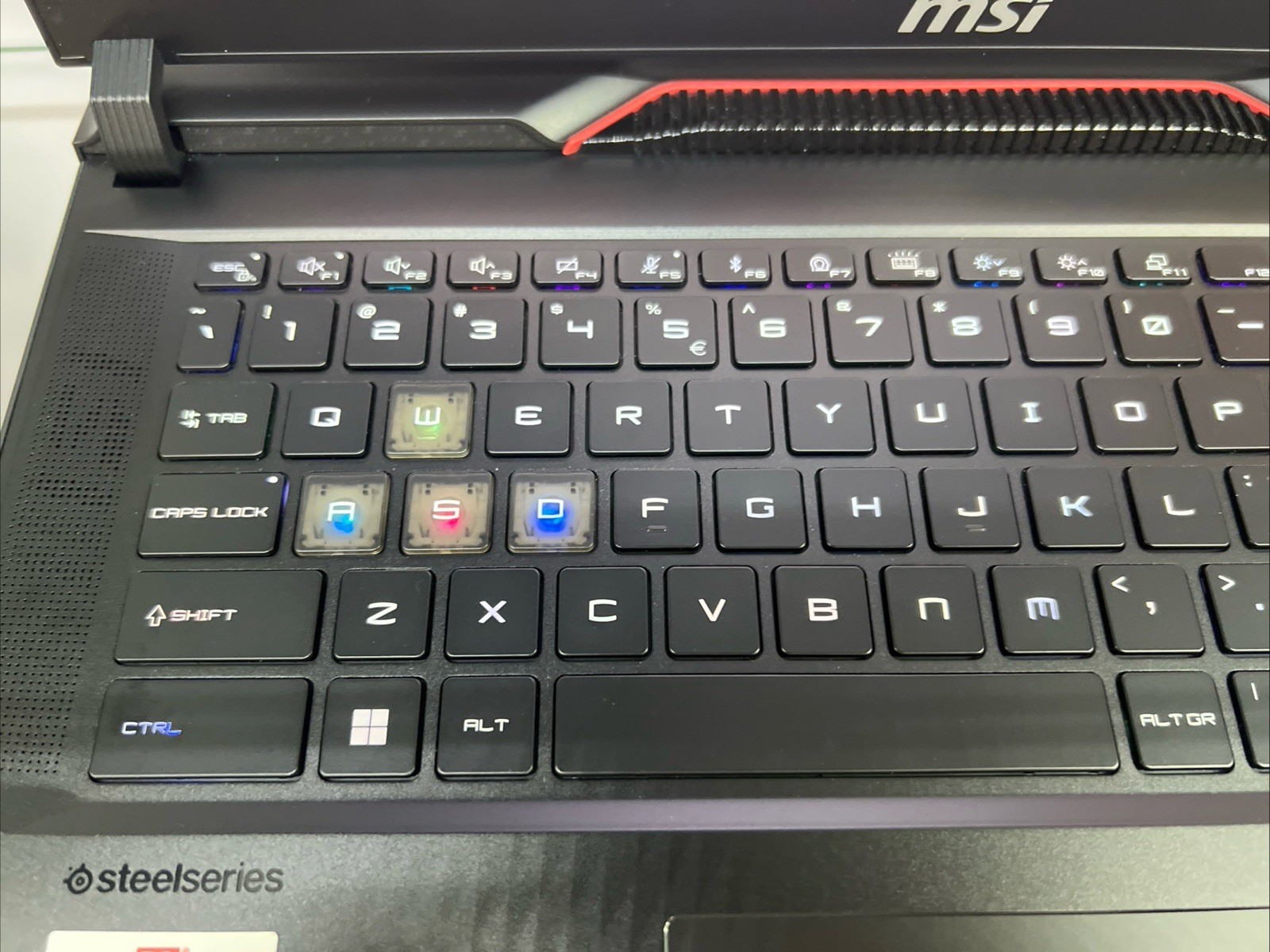 MSI Raider GE78HX Gaming Laptop – RTX 4080, i9-14900HX, 96GB RAM, 4TB SSD 240hz