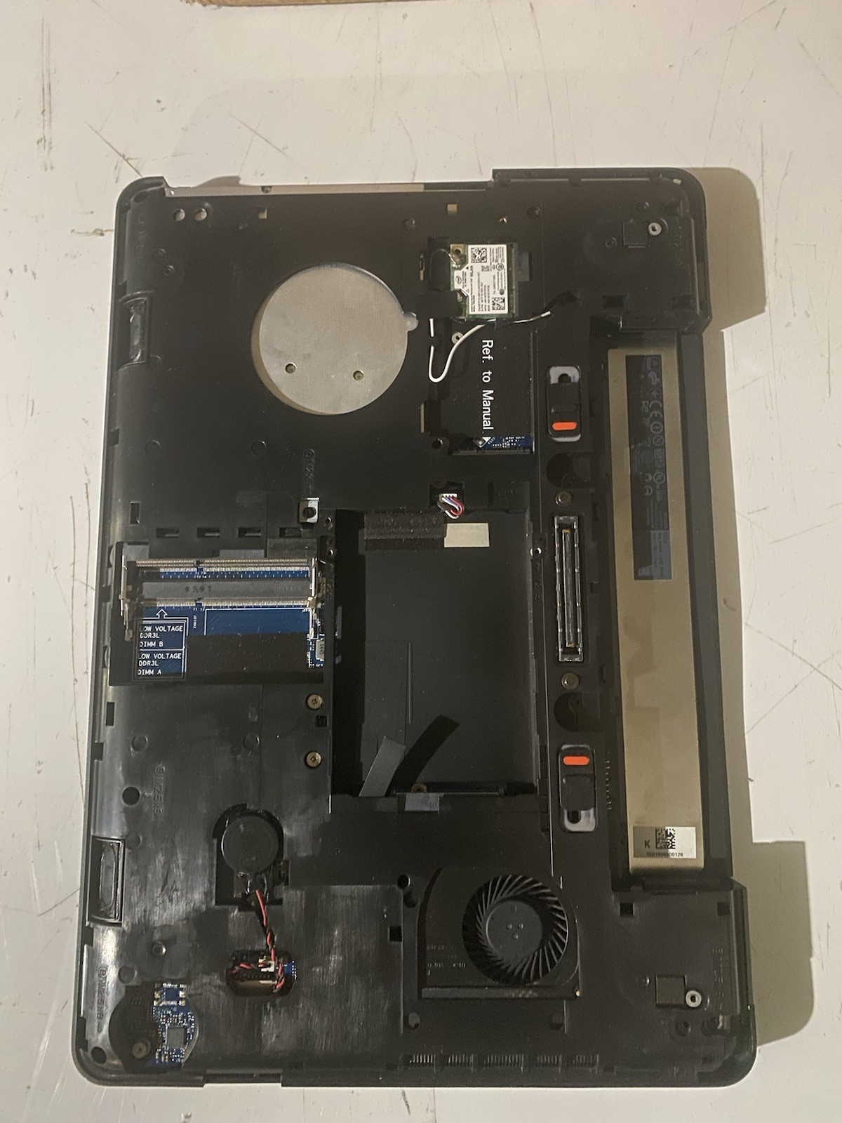 DELL LATITUDE E5440 Laptop w/ Intel Core i5-4310U 2.00 GHZ + No HD/Battery