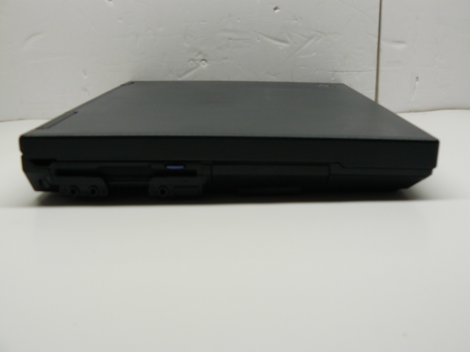 IBM Thinkpad A20m – For Parts/Repair, No Power – Celeron 500MHz, 64MB RAM – 2000
