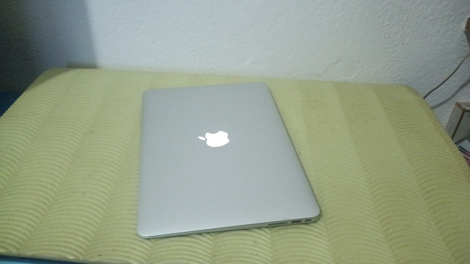 macbook air a1466 13″ 2012 i5 4GB 256gb ssd OSX CATALINA