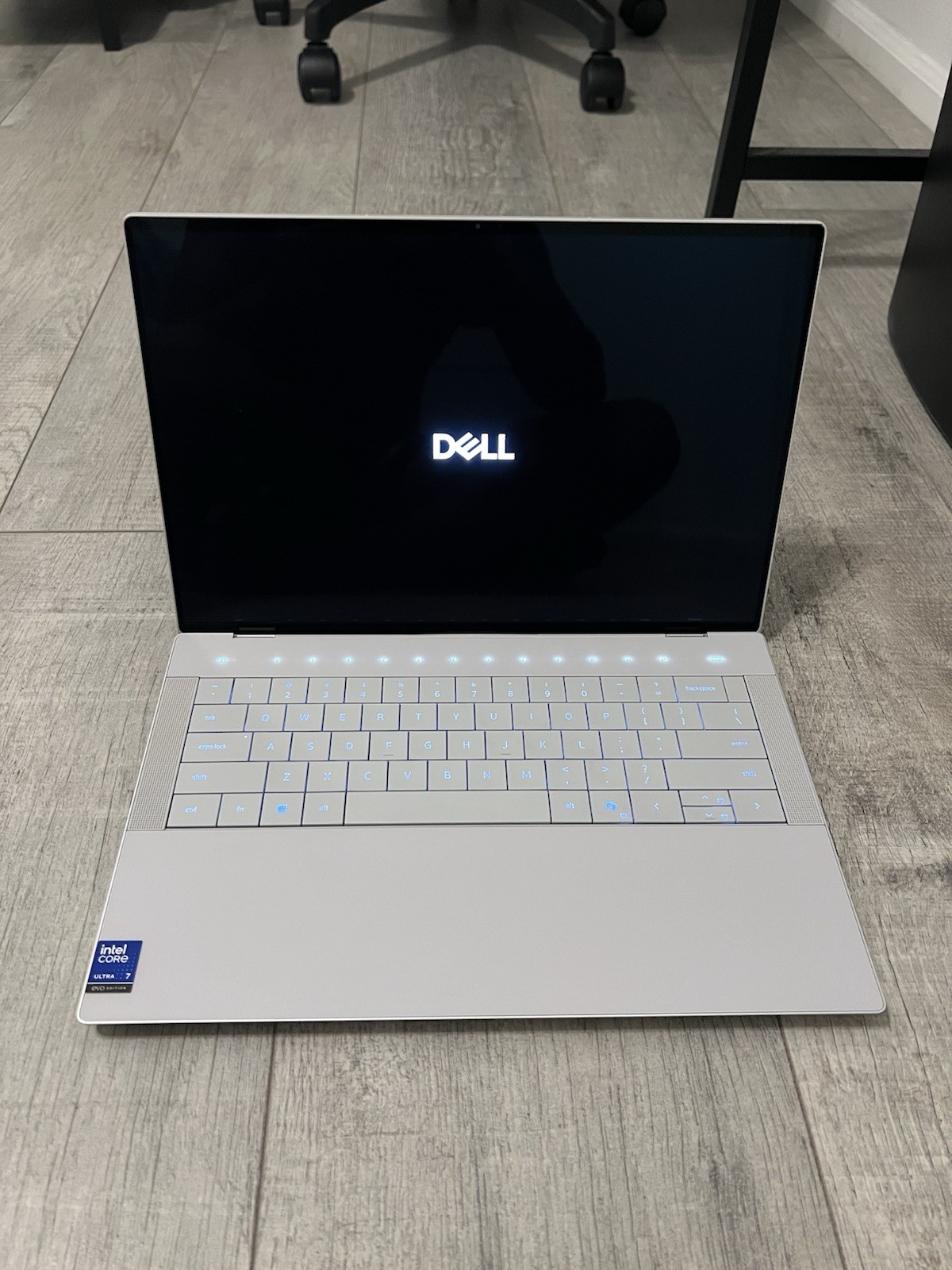 Dell Premium XPS 14 9440 14.5” 3.2K OLED Touch Core Ultra 7 32GB 1TB SSD Win11